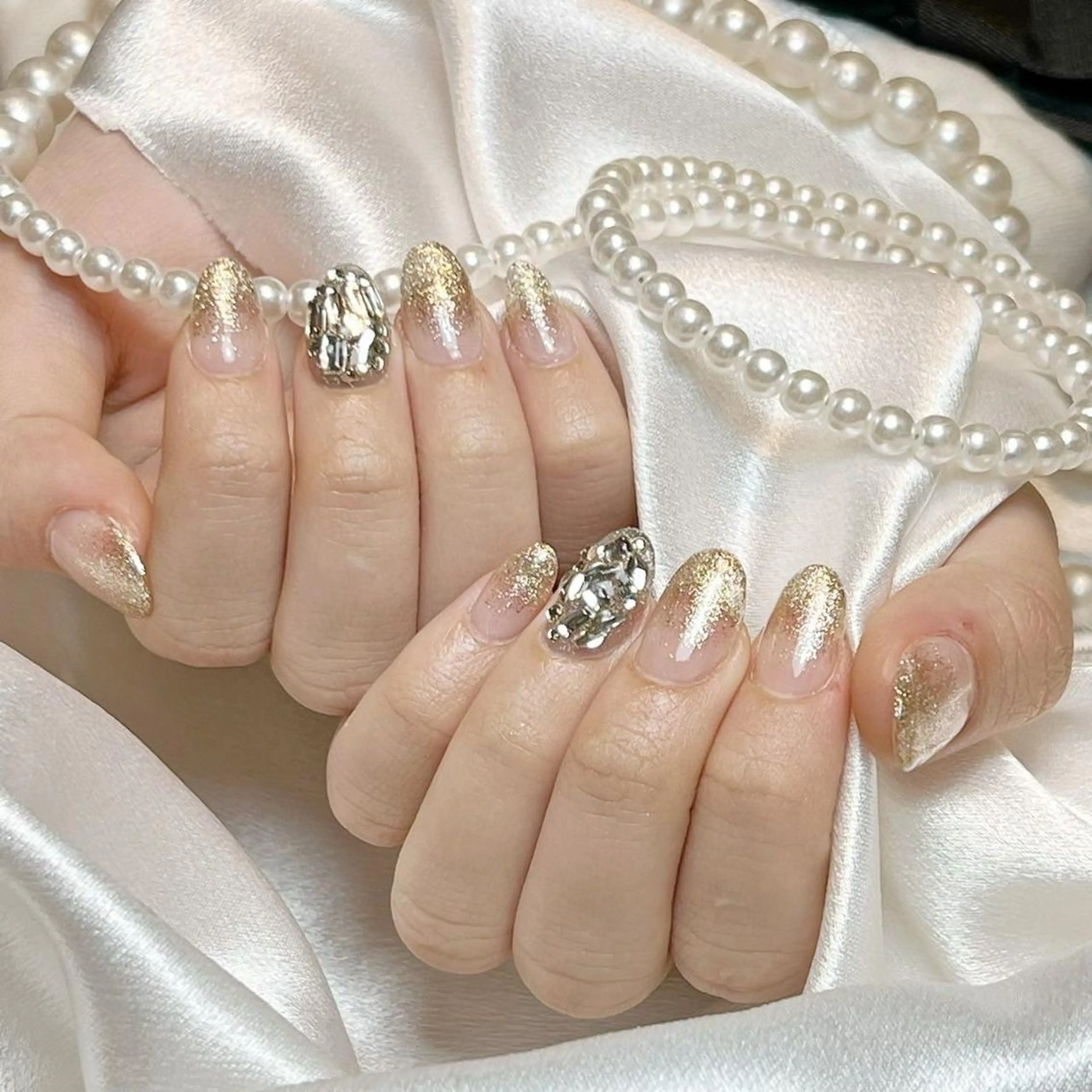 ネイル RAFFINE 月🦋🩵のネイルデザイン