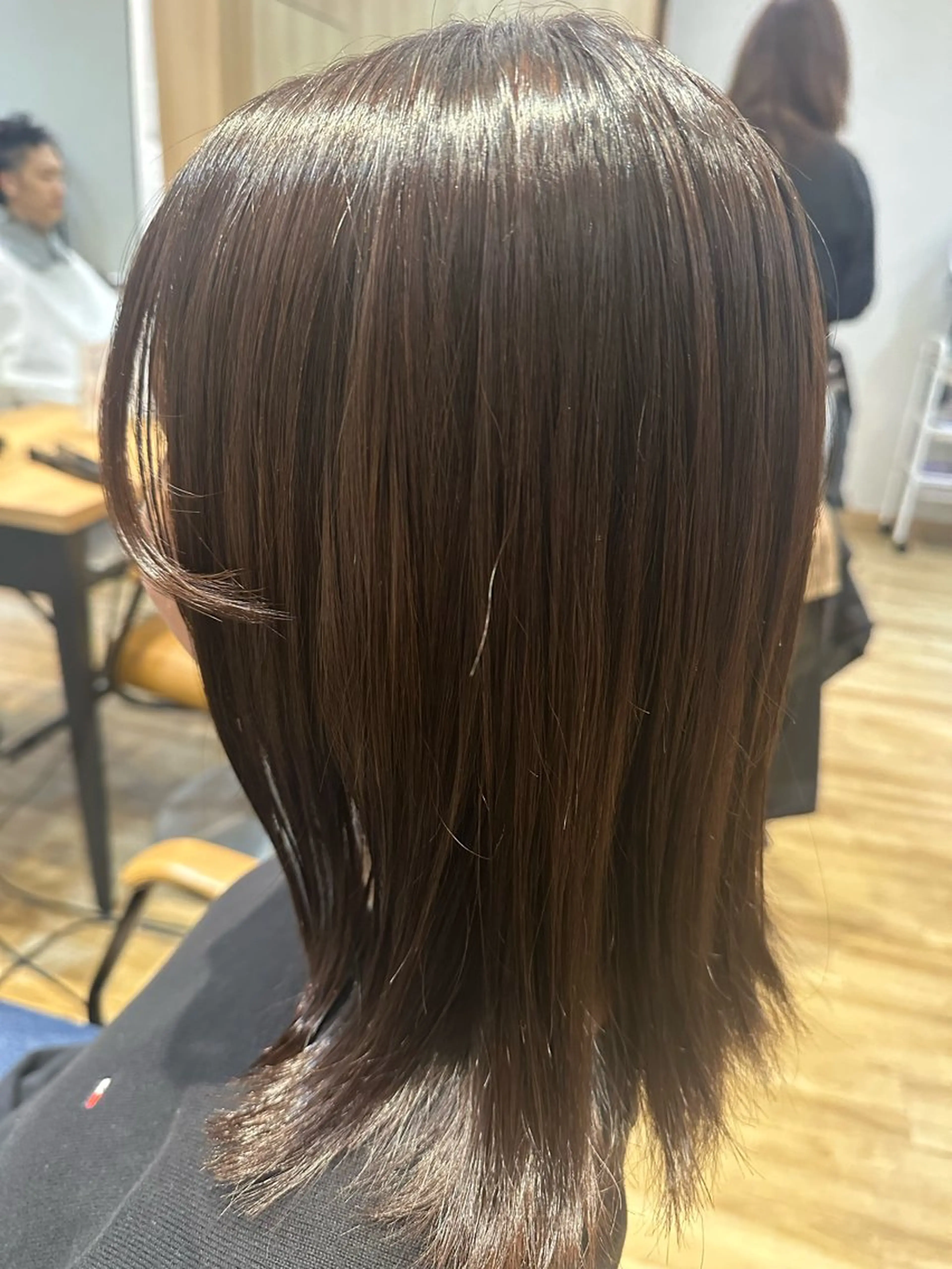 ミディアム パーマ 外ハネヘア カット ヘアカラー 縮毛矯正 トリートメント ✨✂️Nori ✂️✨のヘアスタイル