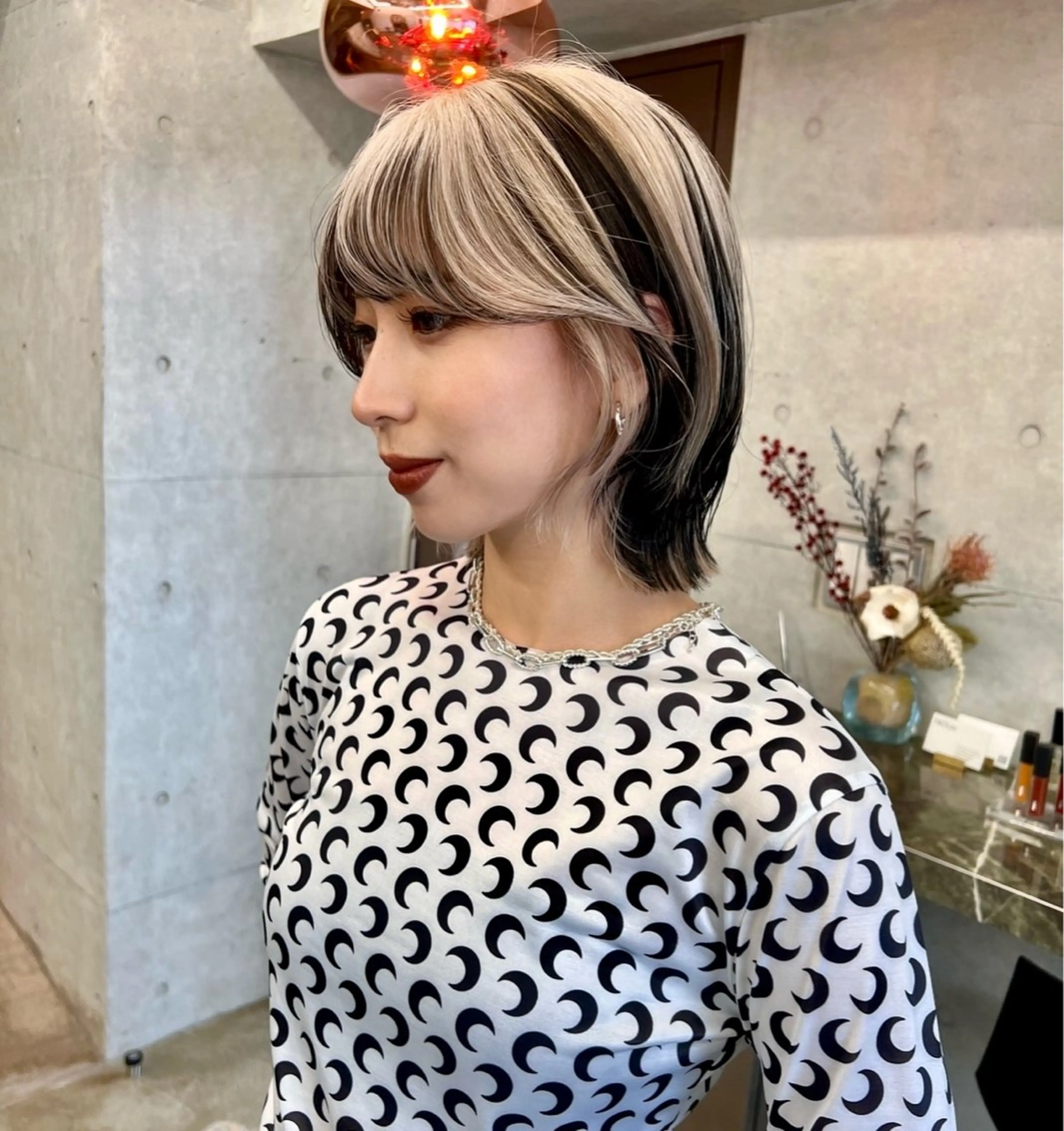 ミディアム カラー カット ヘアカラー ハイトーンカラー/ さらさのヘアスタイル