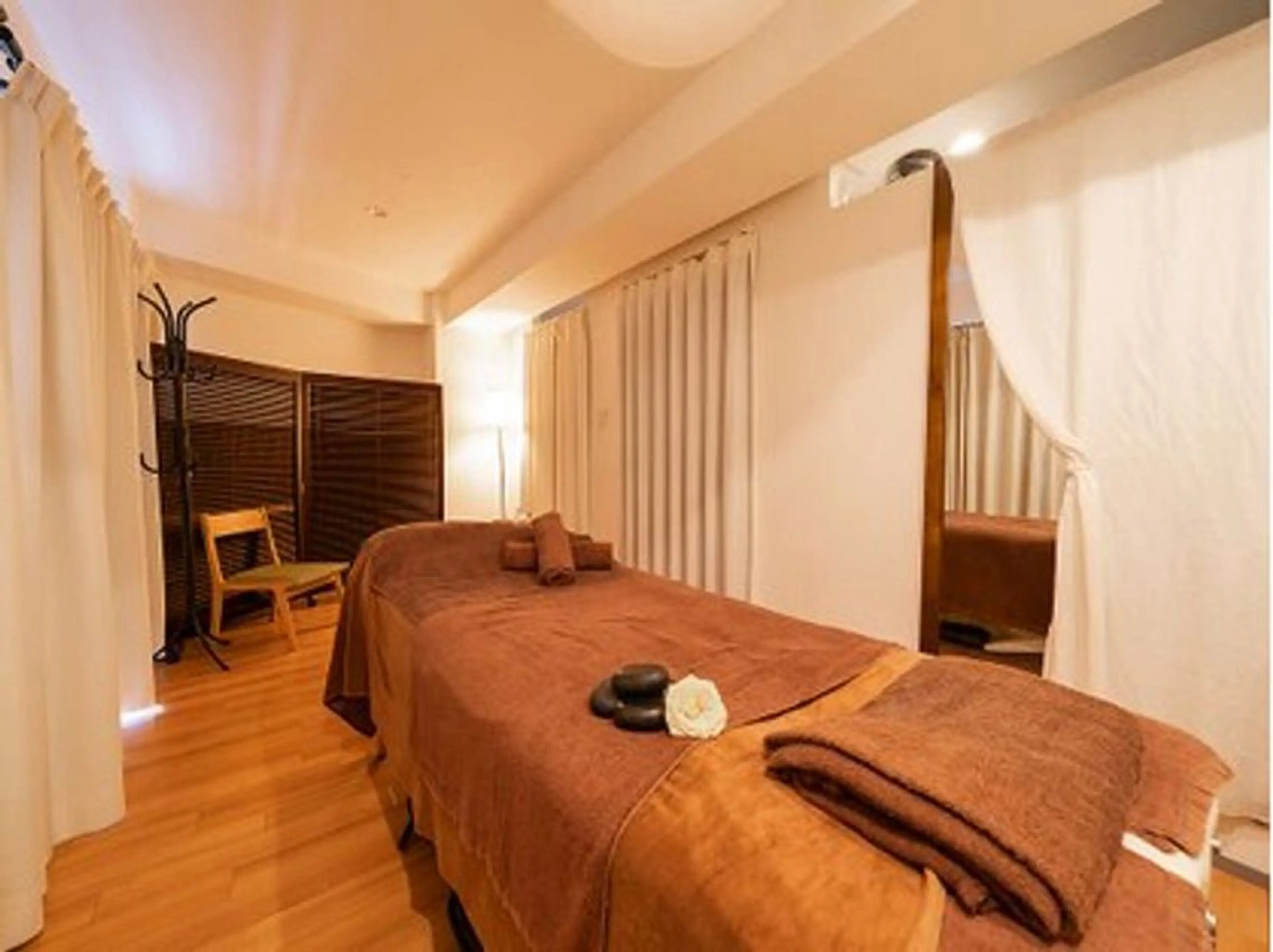 felicite所属・felicite🌱 美眉ワックス・耳かきの眉毛・アイブロウイメージ