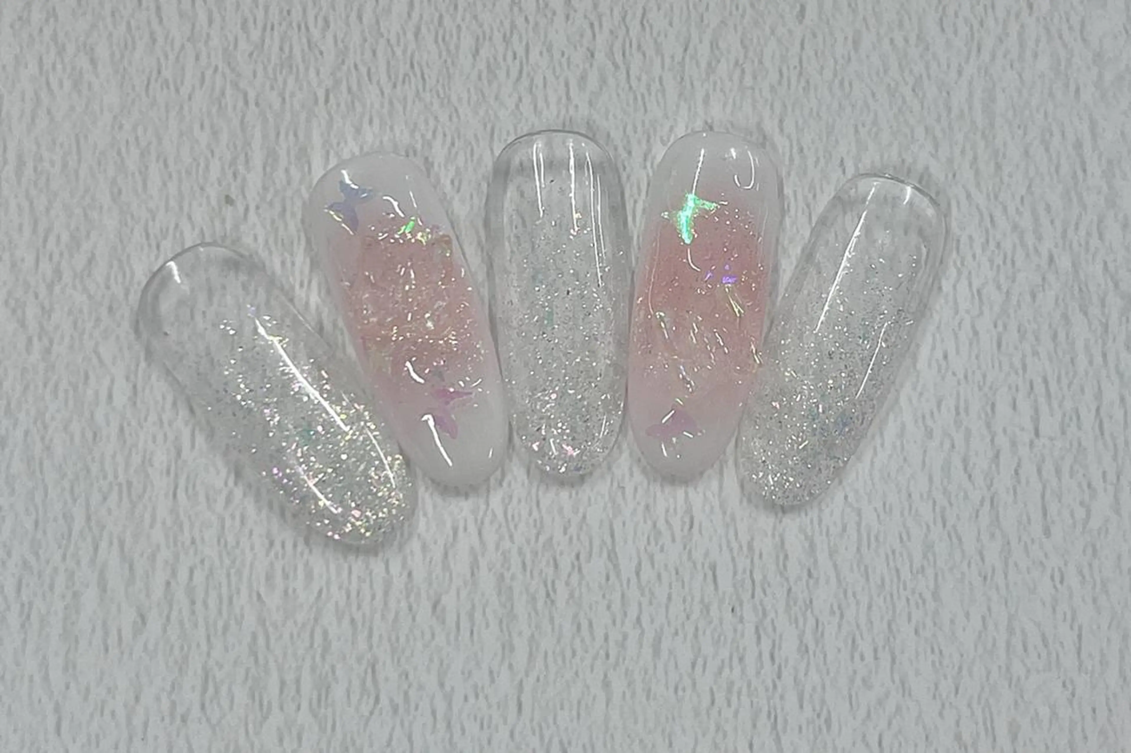 ネイル 長さ出し ジェルネイル 韓国ネイル ラメ(グリッター) ラメグラデーション ダイ ゲンゲンのネイルデザイン