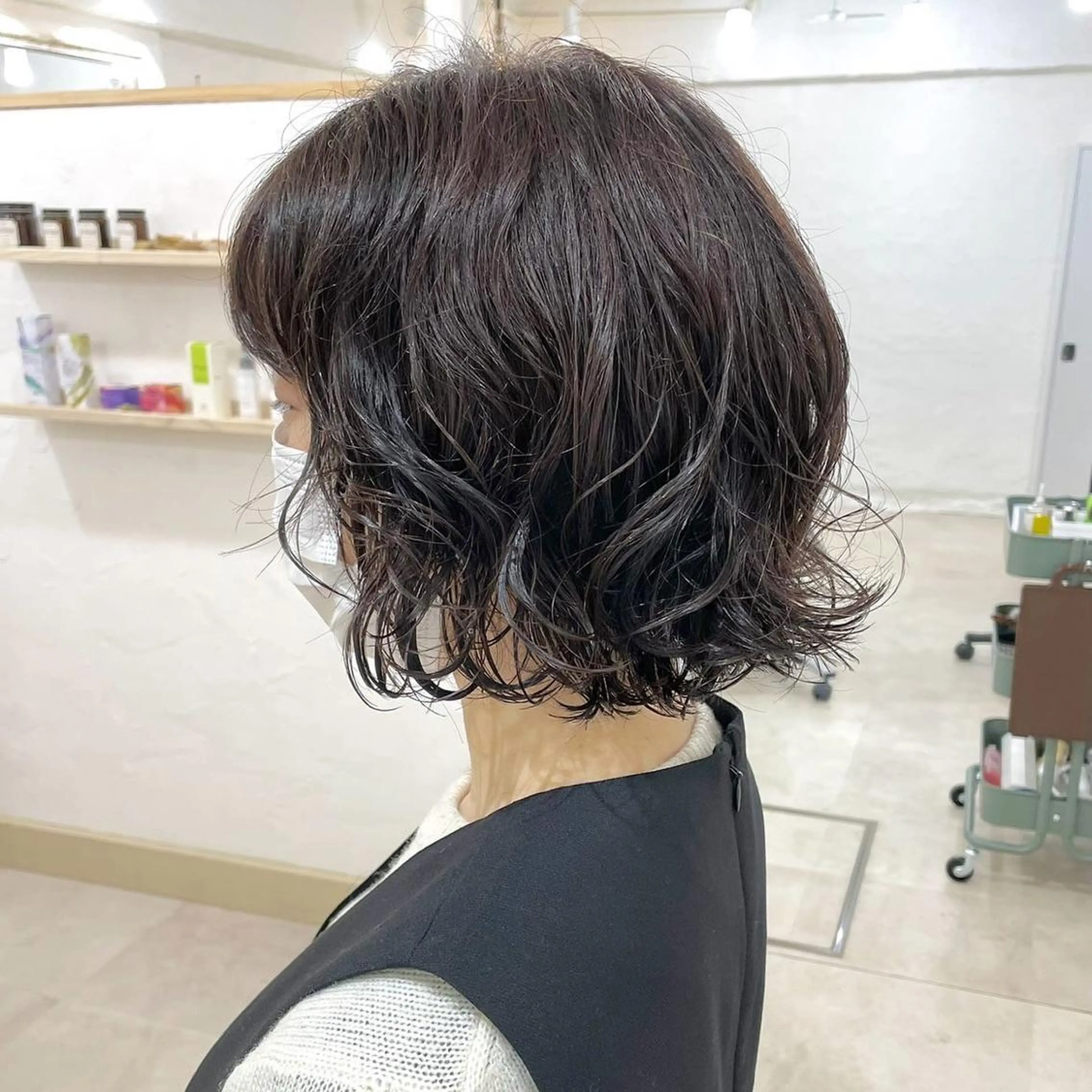 ショート パーマ 切りっぱなしボブ ボブ ショートヘア ウルフカット 銀座No.1髪質改善 縮毛矯正/本木のヘアスタイル