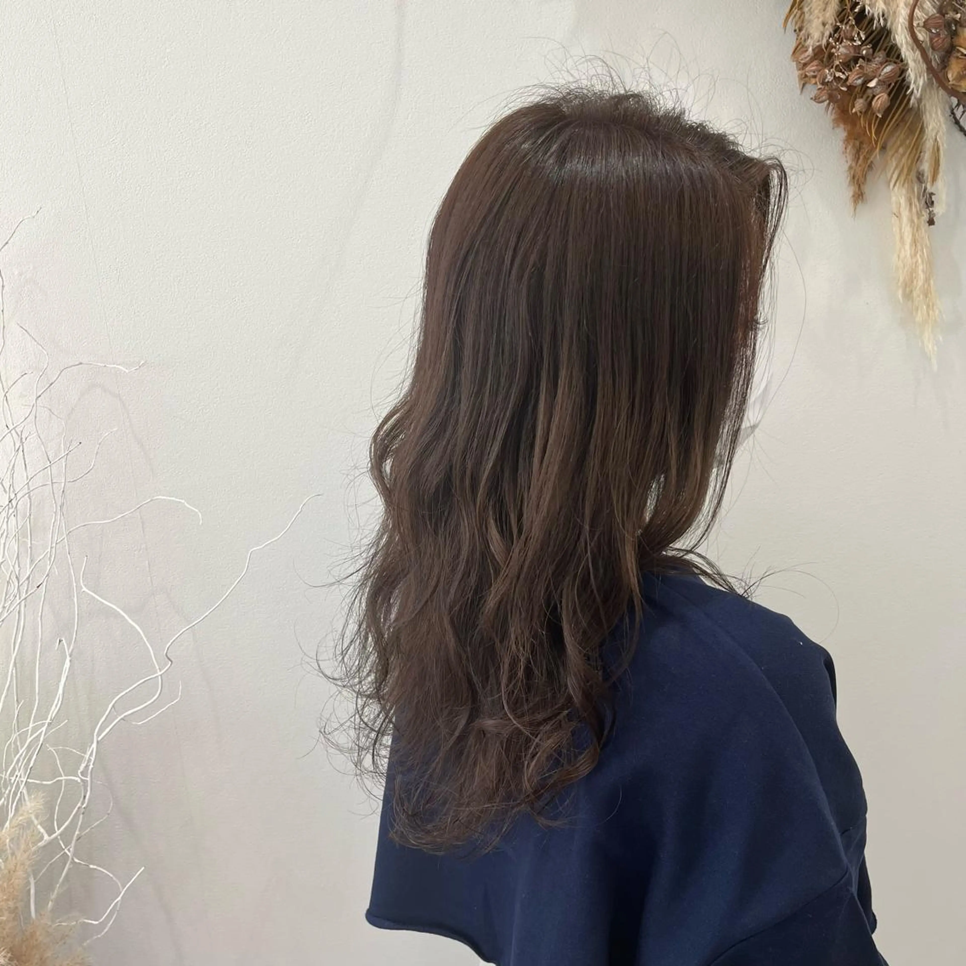 ロング カラー アッシュ アッシュブラウン ブラウンカラー 松本 玲菜のヘアスタイル