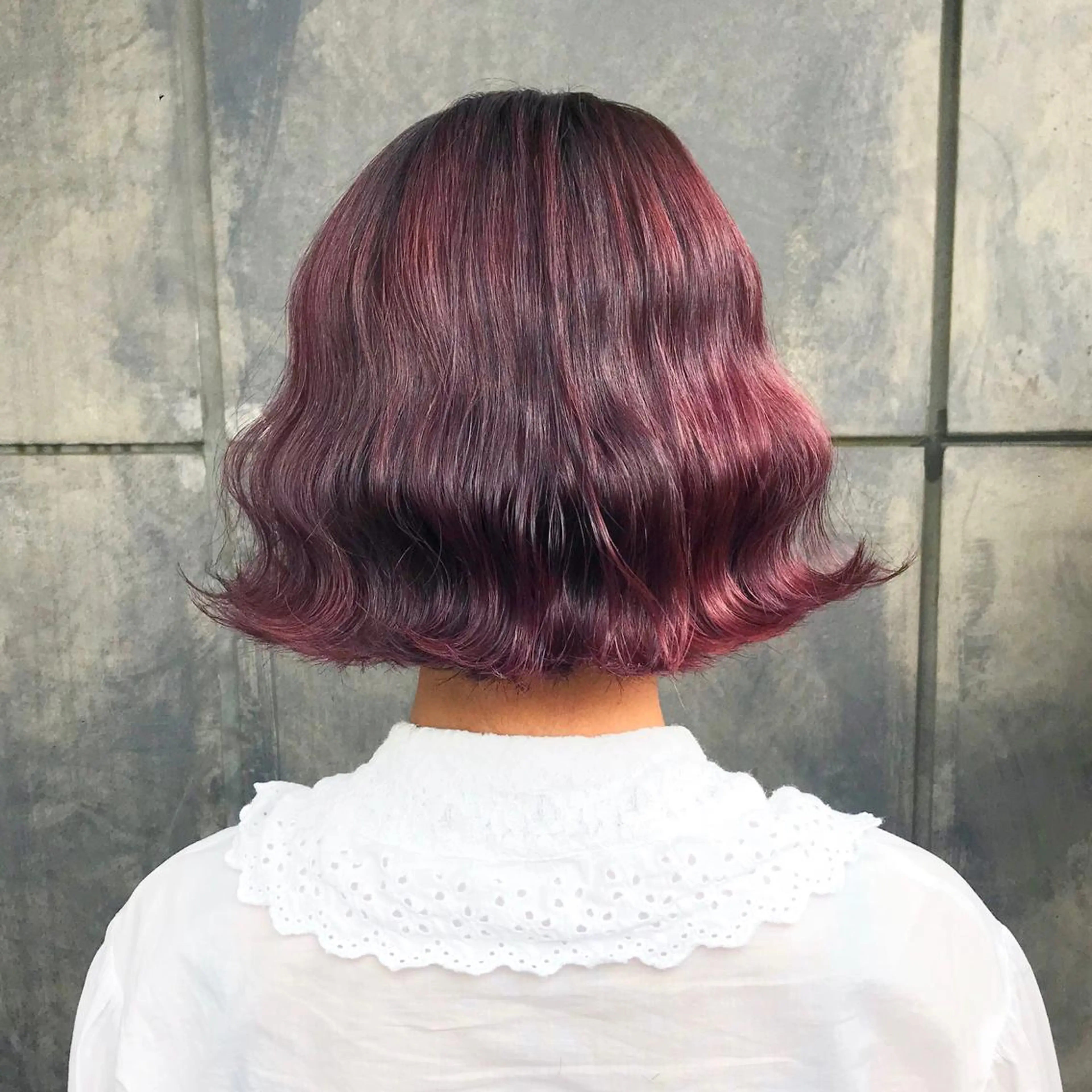 ショート カラー ブリーチ ピンクカラー バイオレットカラー タンバルモリ ムルギョル巻き サロウィン所属・K-POP好き美容師 🇰🇷Kai.Yのヘアスタイル