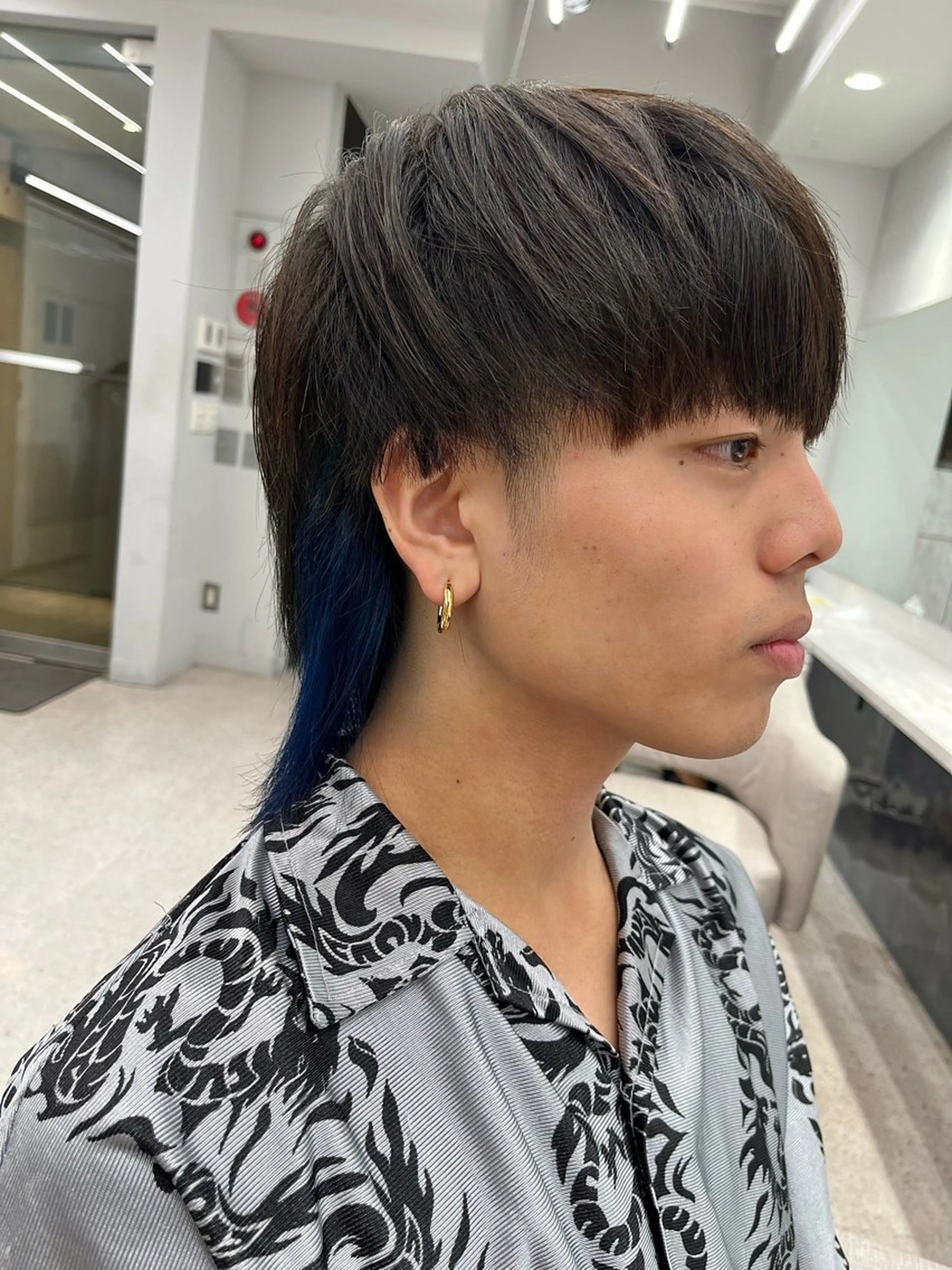 カラー メンズ メンズインナーカラー メンズウルフカット ブルーカラー インナーカラー ウルフカット カット ヘアカラー 🍐シャドウパーマ メンズ特化/守岡🍐のヘアスタイル