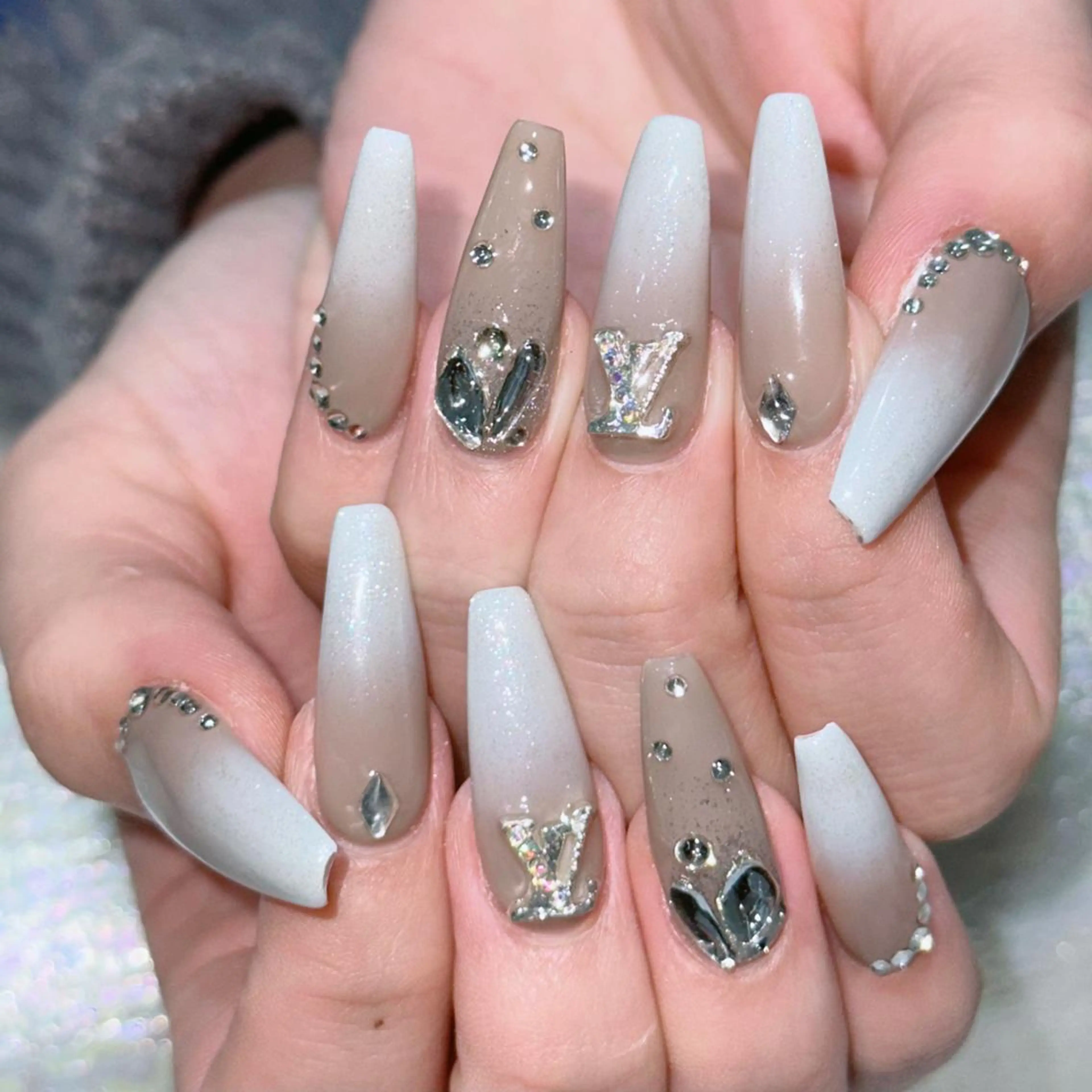 ネイル ハンドネイル Queens マオのネイルデザイン