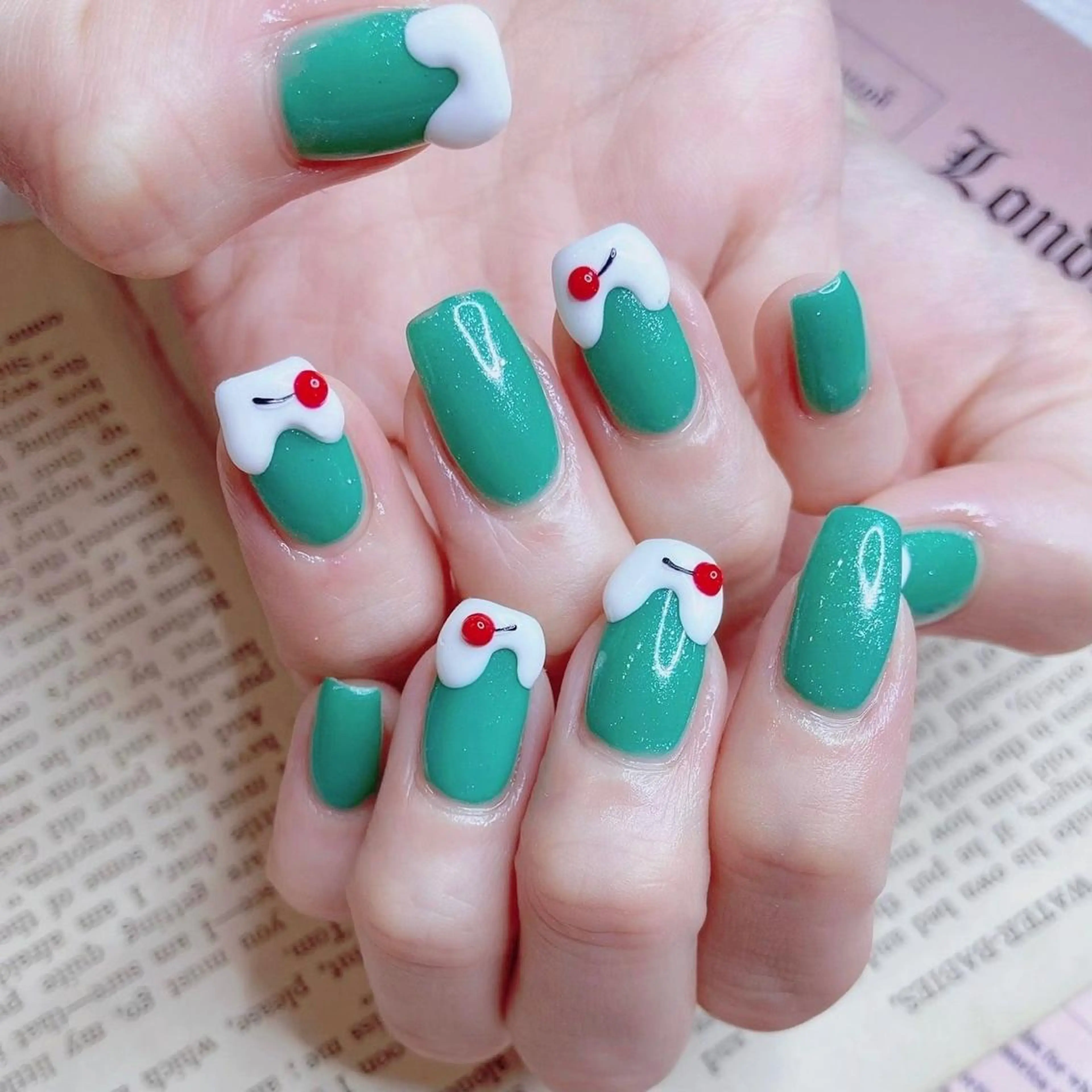 ネイル NOIROUGE所属・NOI ROUGEのネイルデザイン