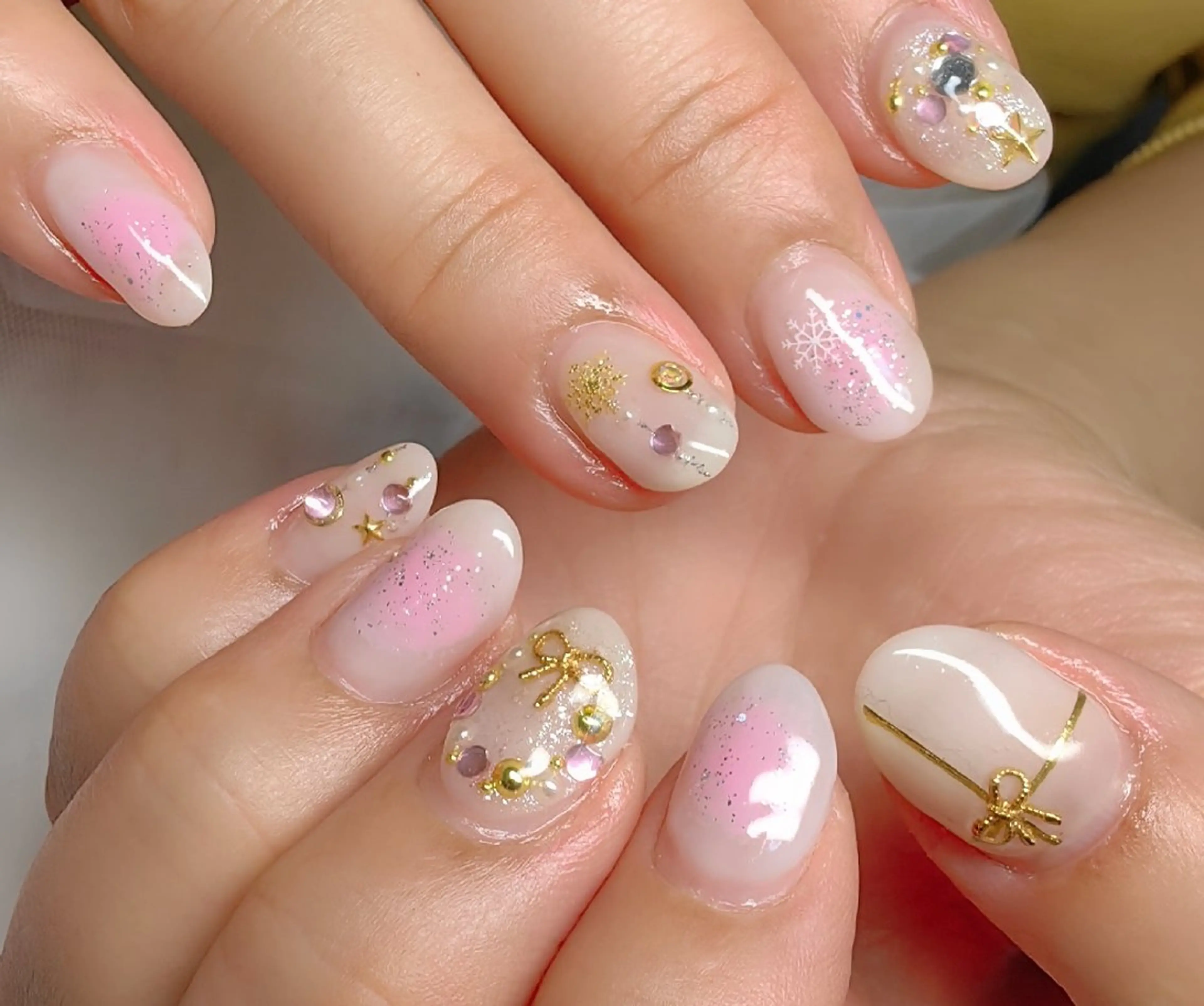 ネイル 冬ネイル クリスマス ハンドネイル reve あやののネイルデザイン