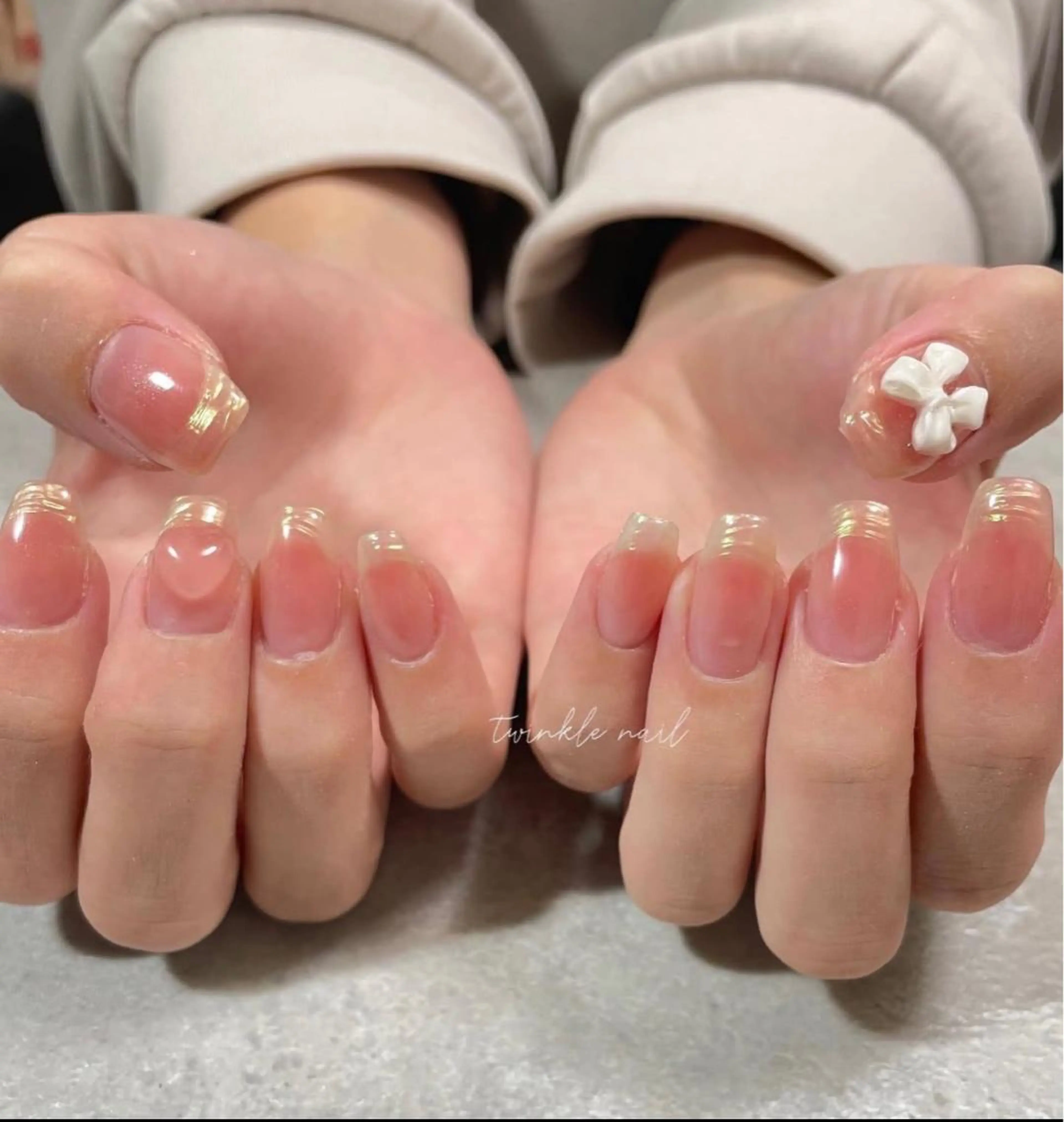 ネイル オーロラネイル クリアネイル ジェルネイル 持ち込み ワンカラーネイル sincere nailのネイルデザイン