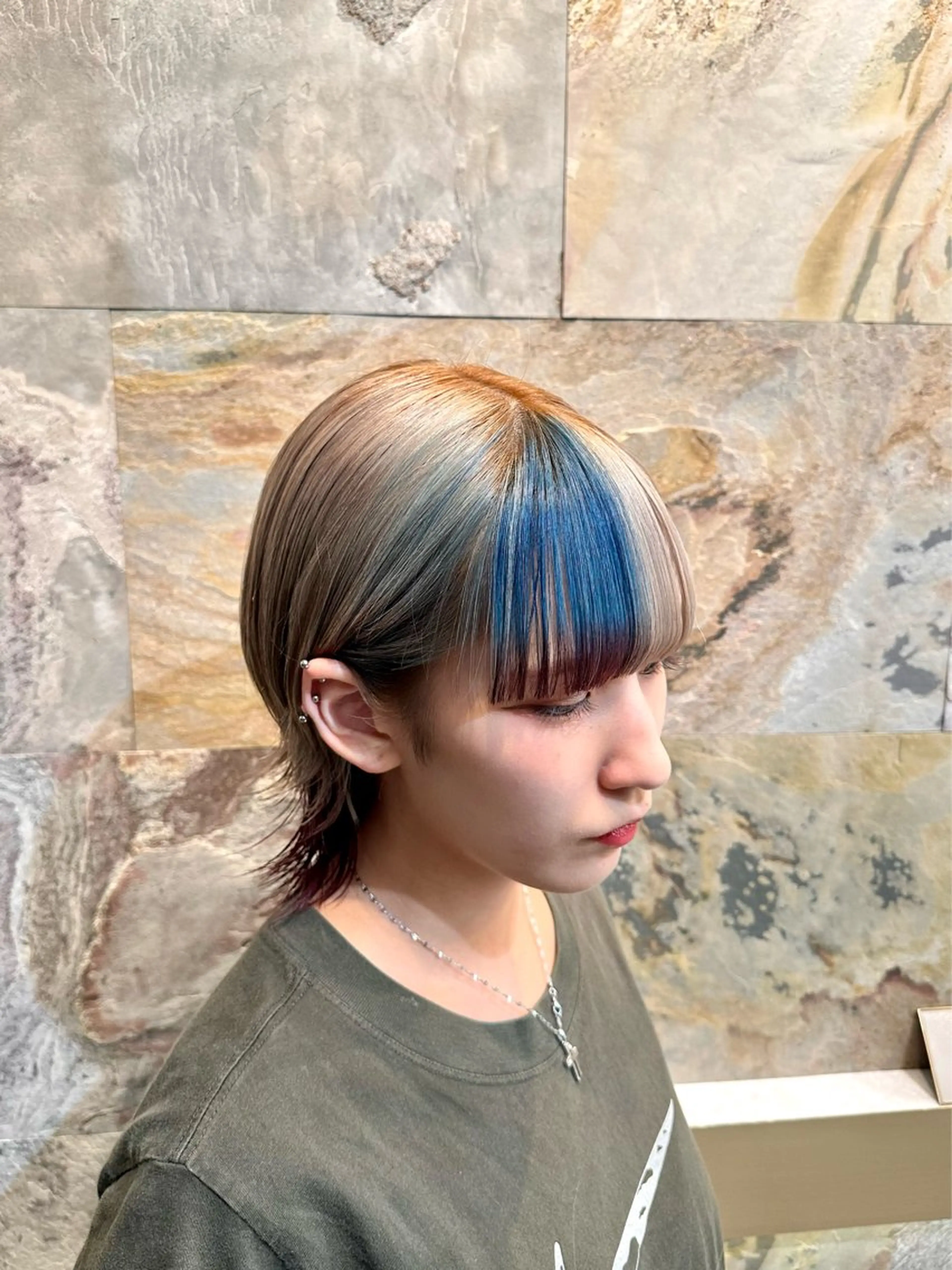 ショート カラー ブリーチ デザインカラー ヘアカラー トリートメント LOA uraraのヘアスタイル