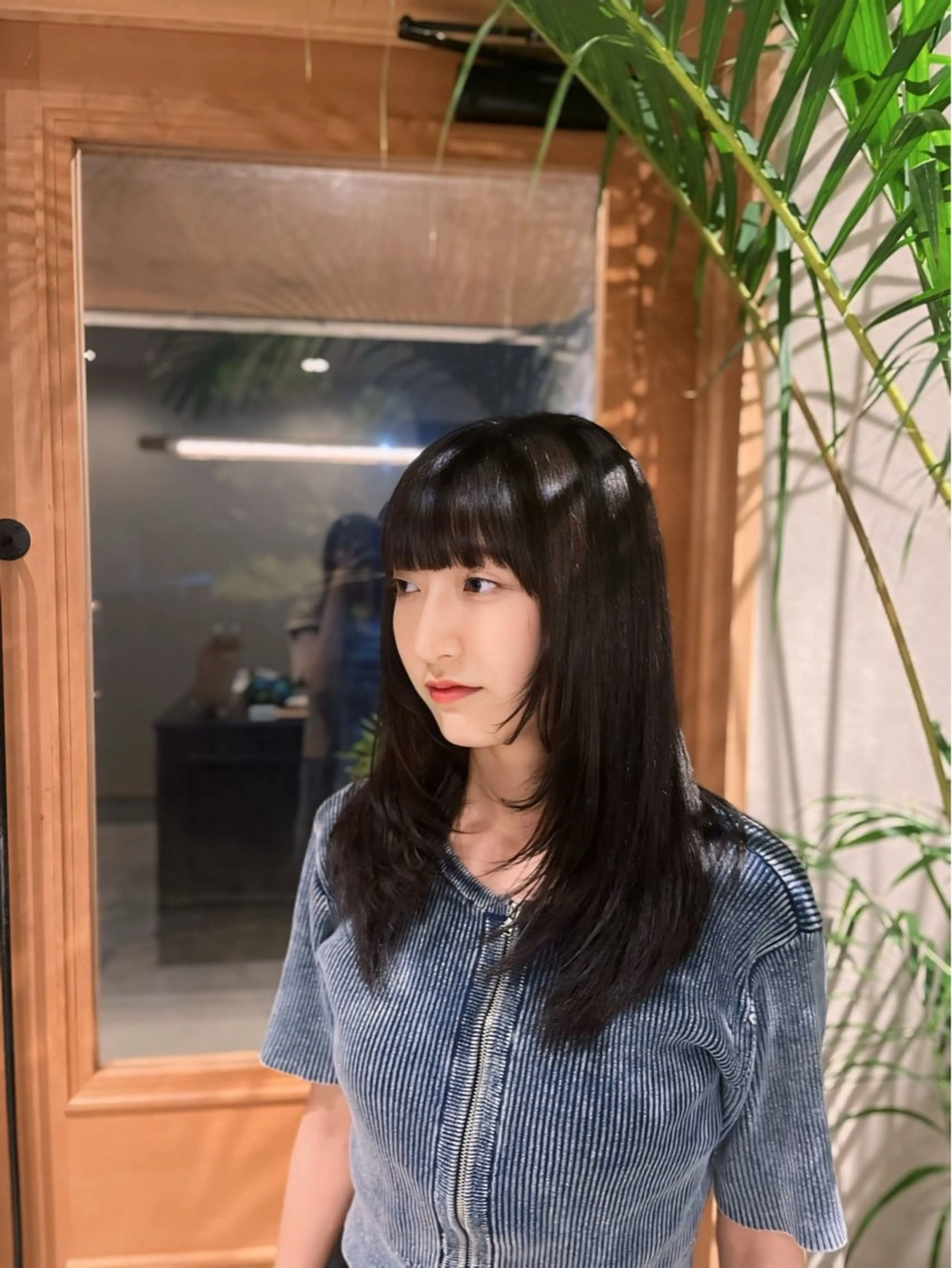 セミロング 顔まわりレイヤー 顔周りカット レイヤーカット BASE hair所属・risa / base hairのヘアスタイル