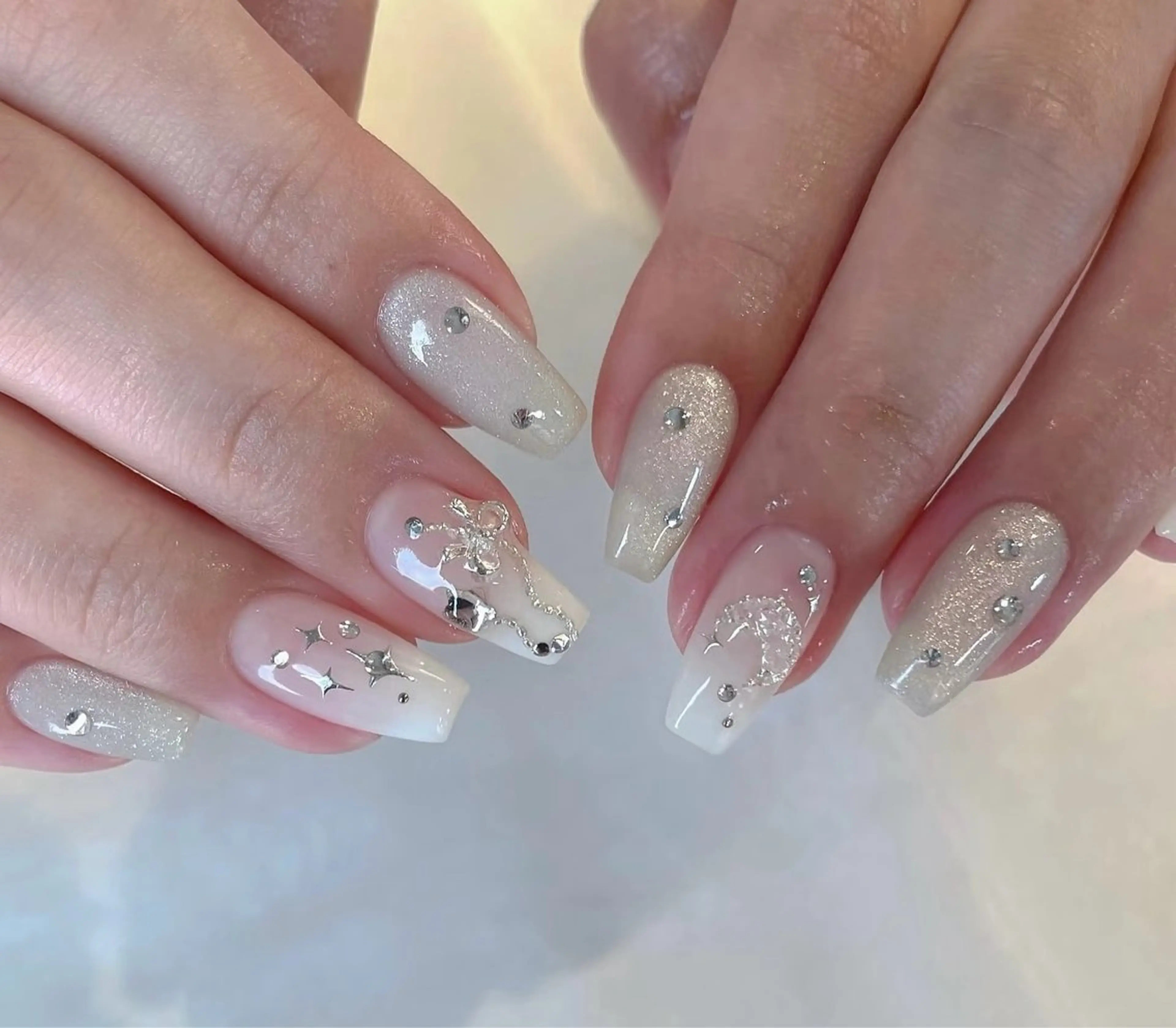 ネイル ハンドネイル ハンドケア Kaka_ パラジェル、長さだしのネイルデザイン