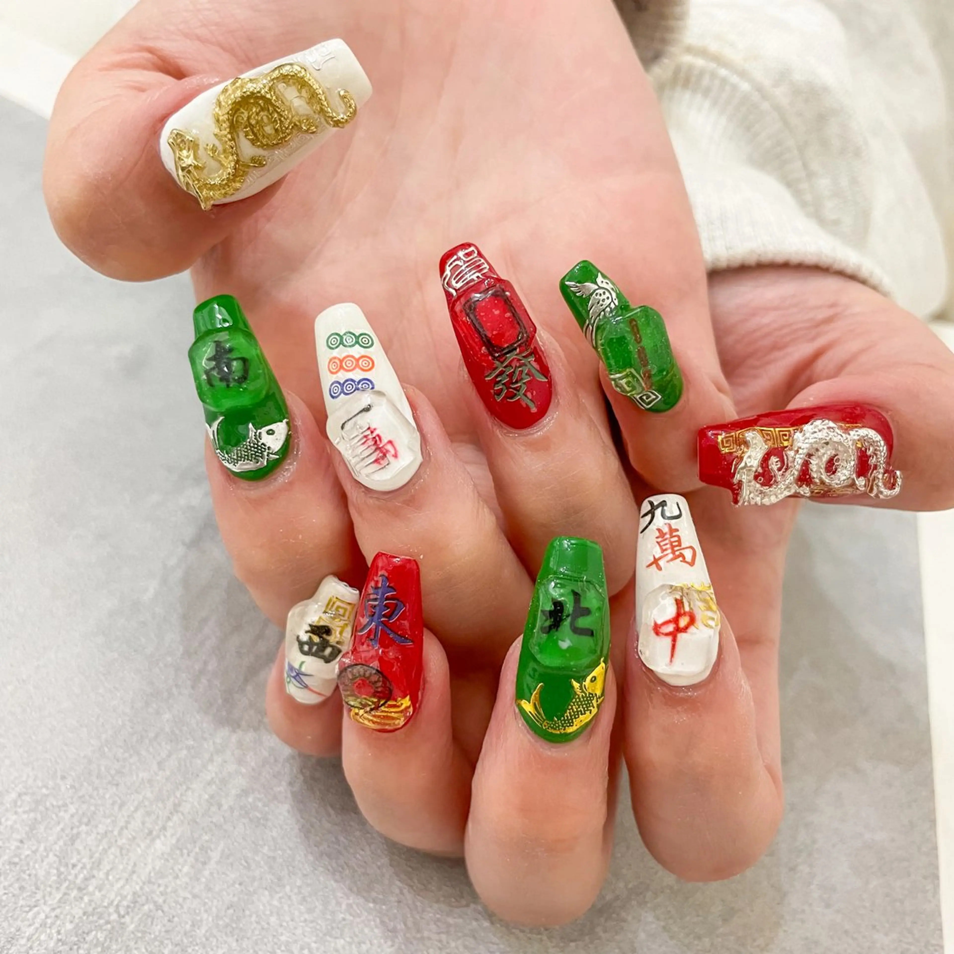 ネイル ハンドネイル ゴテゴテ💙ワンホン リオナのネイルデザイン