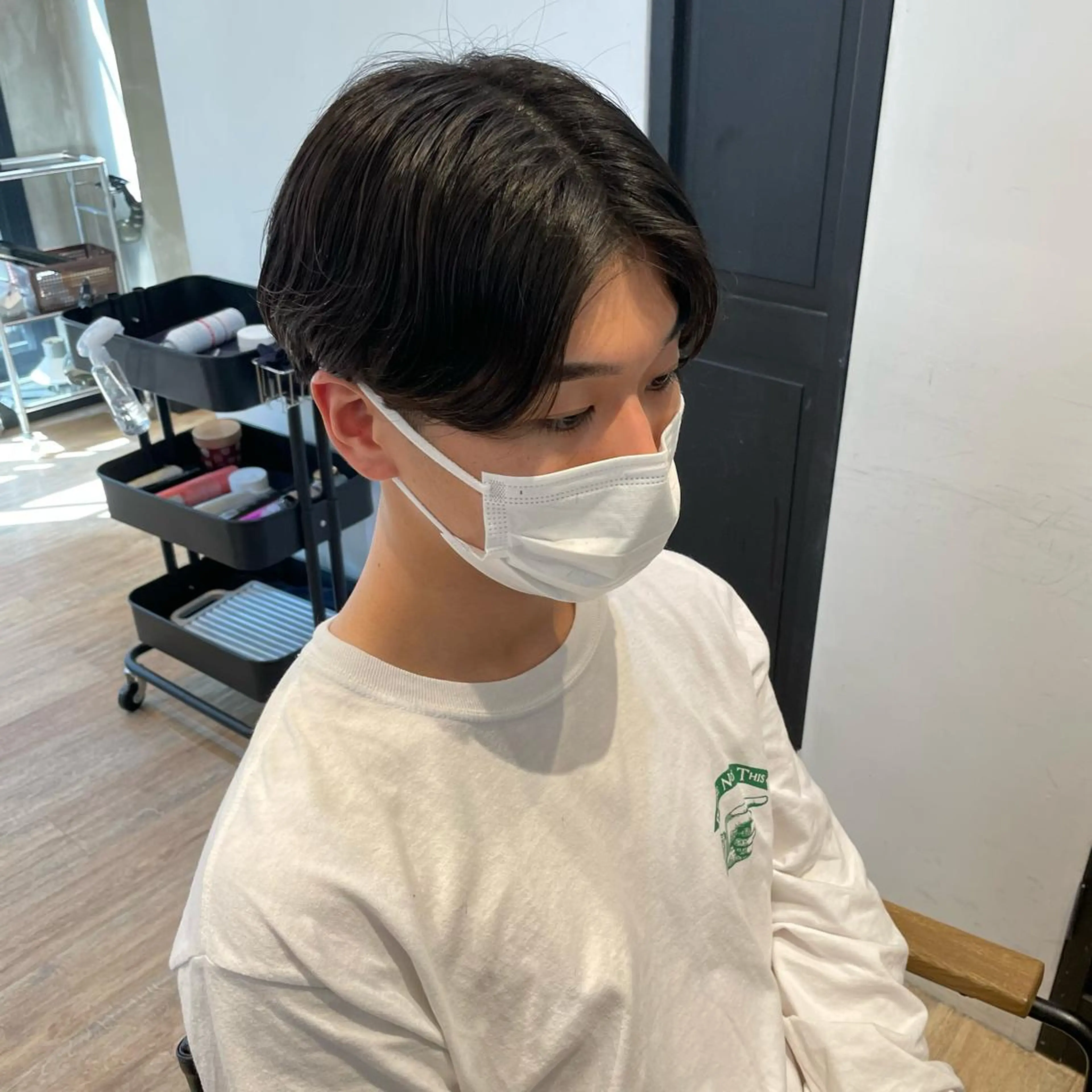 パーマ メンズ センターパート メンズパーマ ニュアンスパーマ RAF TOKYO所属・10月限定モニター 髪質改善美髪矯正のヘアスタイル