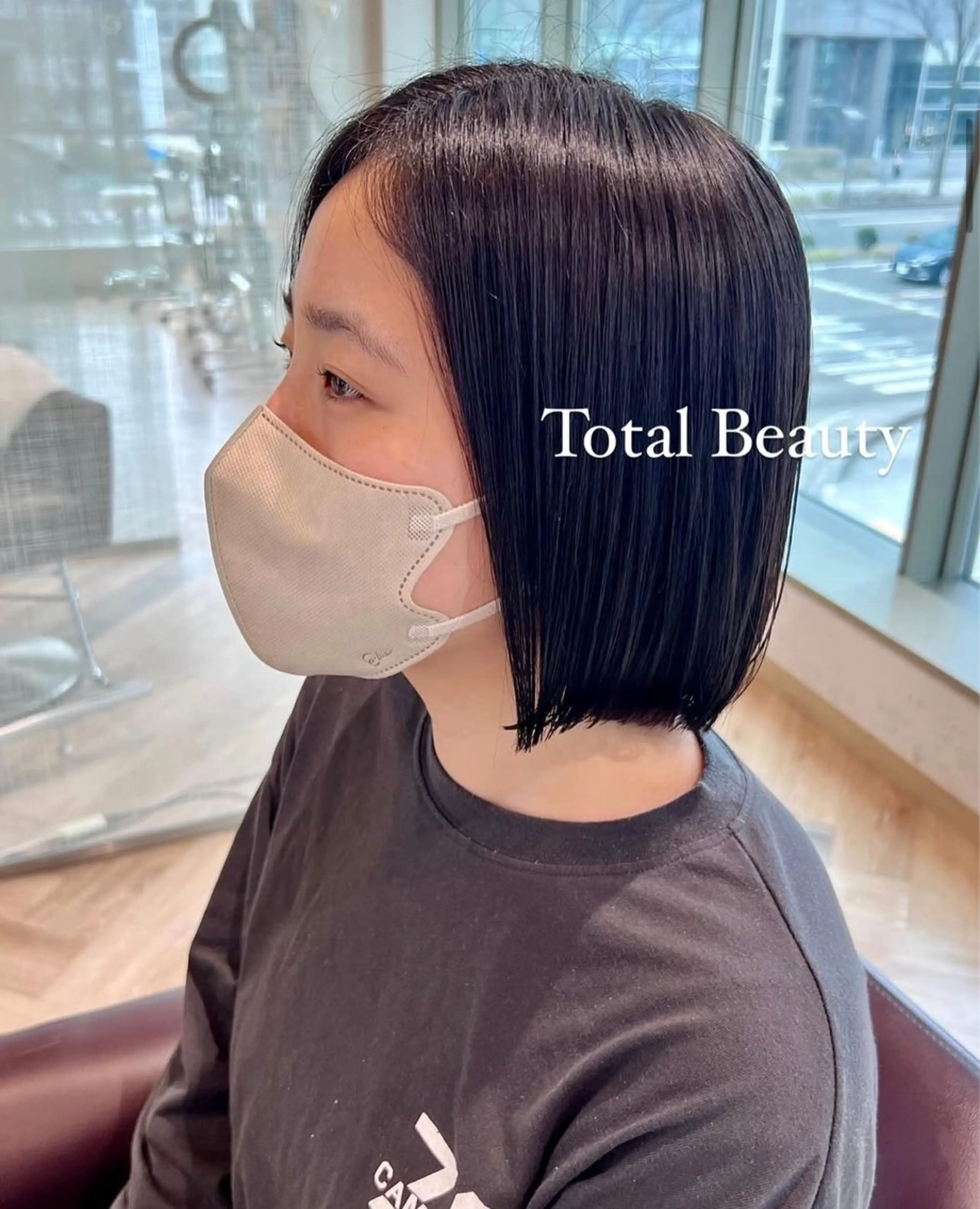 ショート 酸性ストレート 加納千華 /ボブ/ぱつっとボブのヘアスタイル