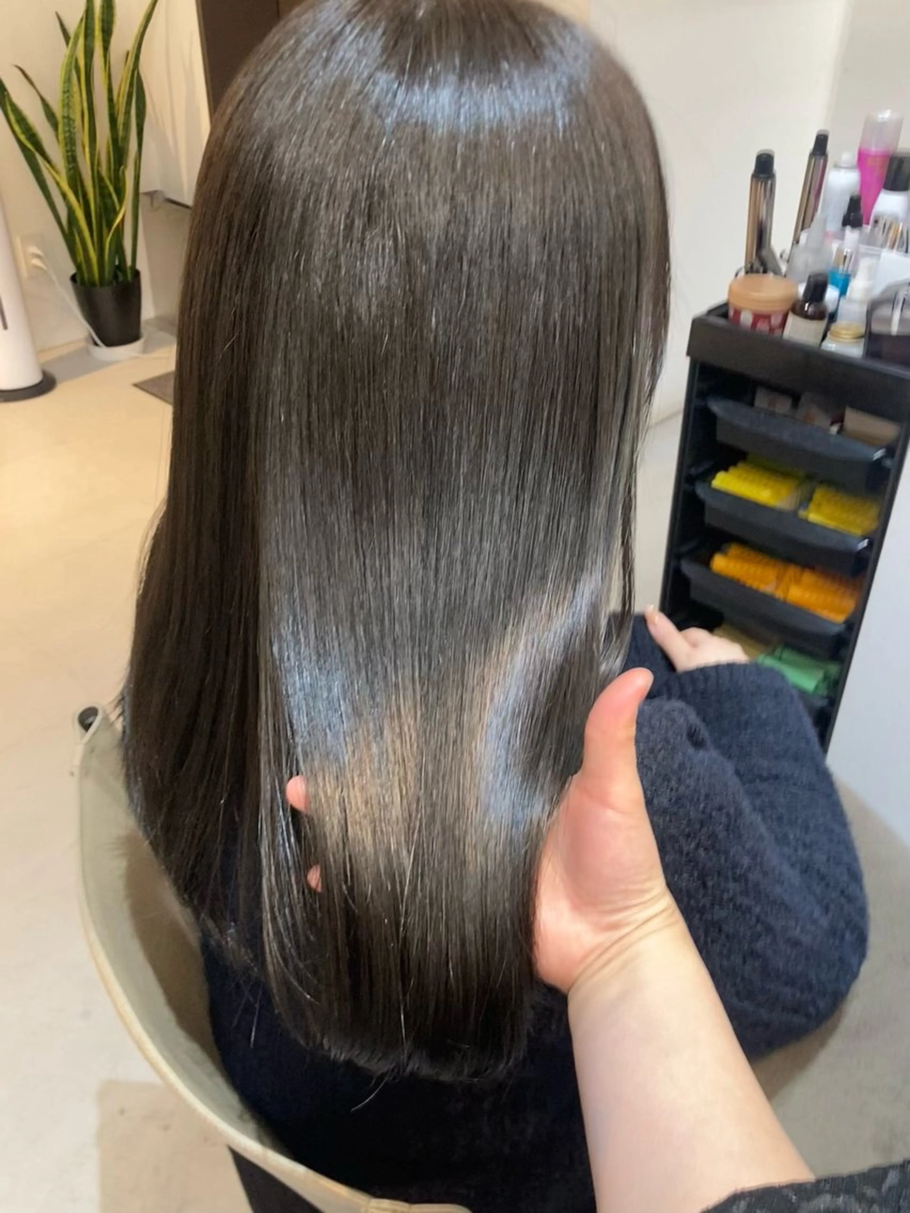 セミロング カット ヘアカラー トリートメント ✨色持ちの良い艶 カラー✨蟹江真世のヘアスタイル