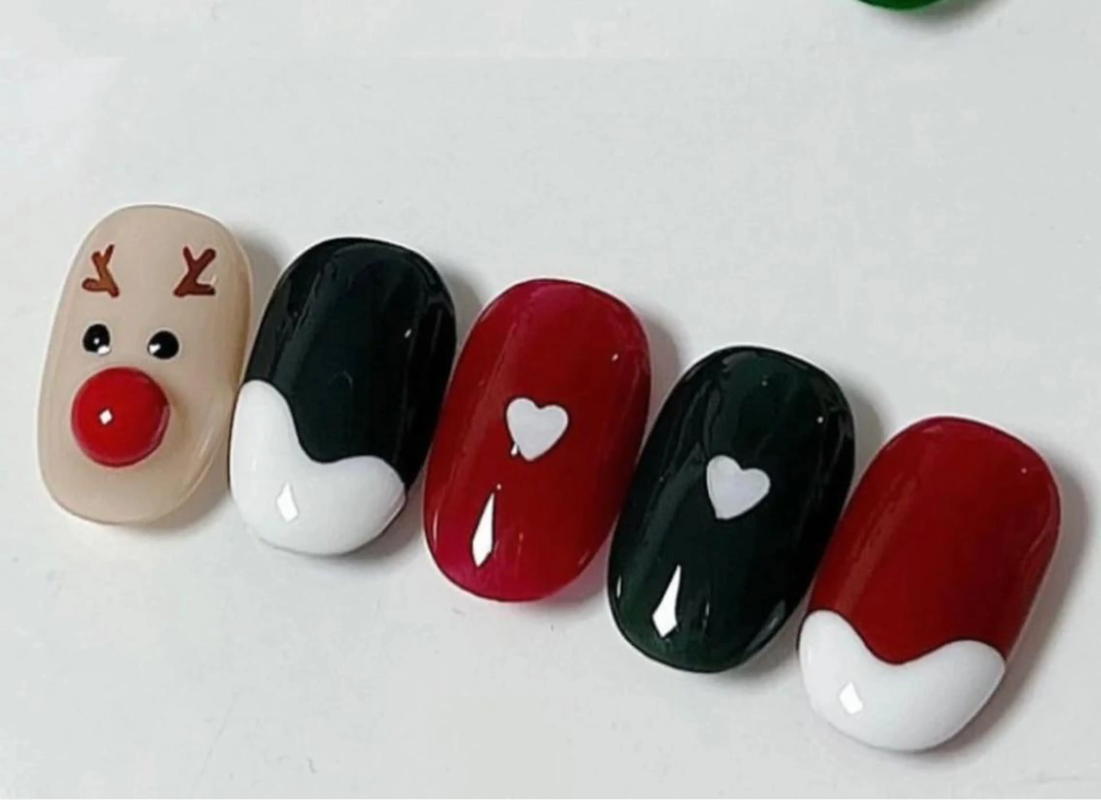 ネイル 畠山 ゆいのネイルデザイン