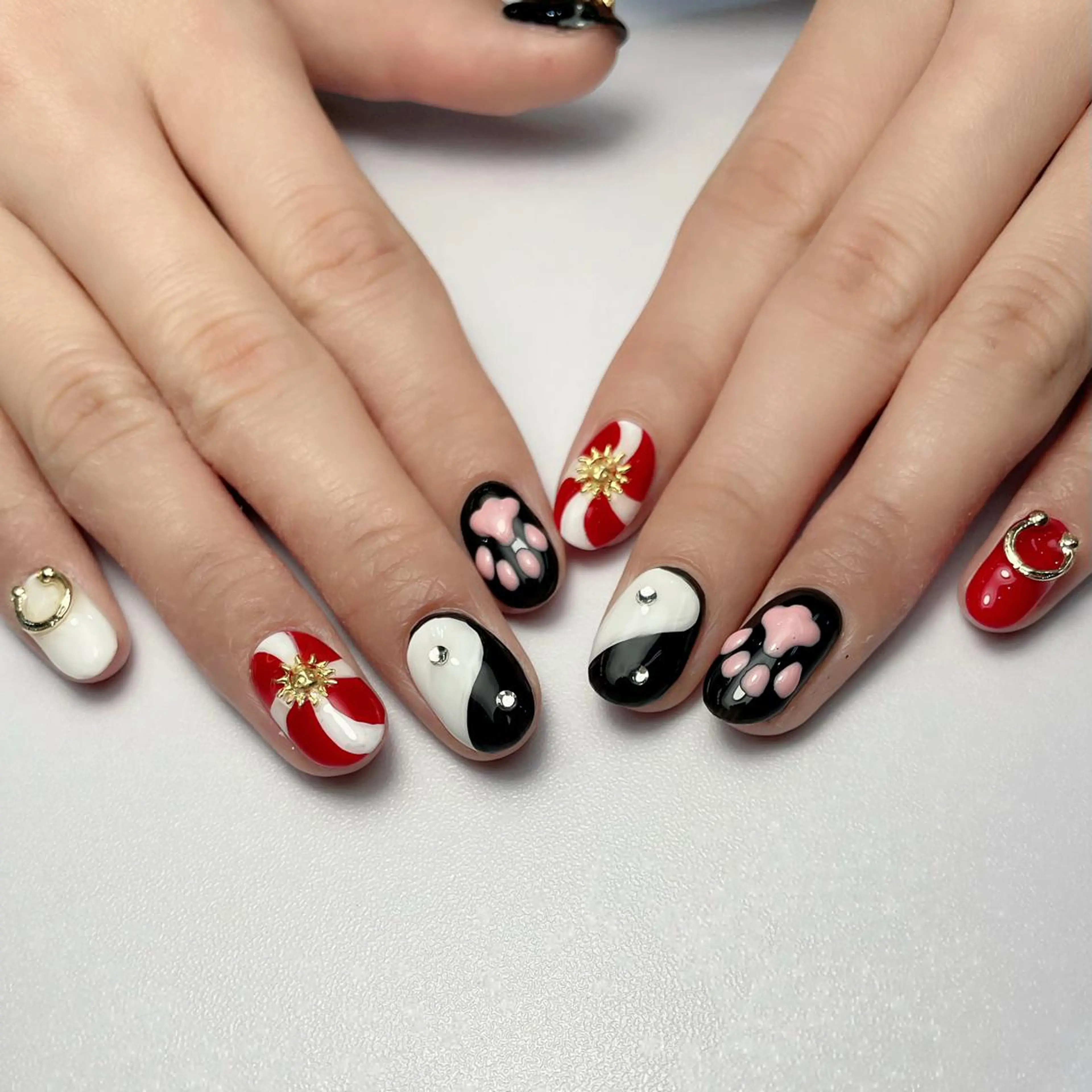 ネイル クリアネイル フラッシュネイル フラワーネイル グラデーション キラキラネイル ハンドネイル NailPrincess所属・princess スカルプ専門店のネイルデザイン