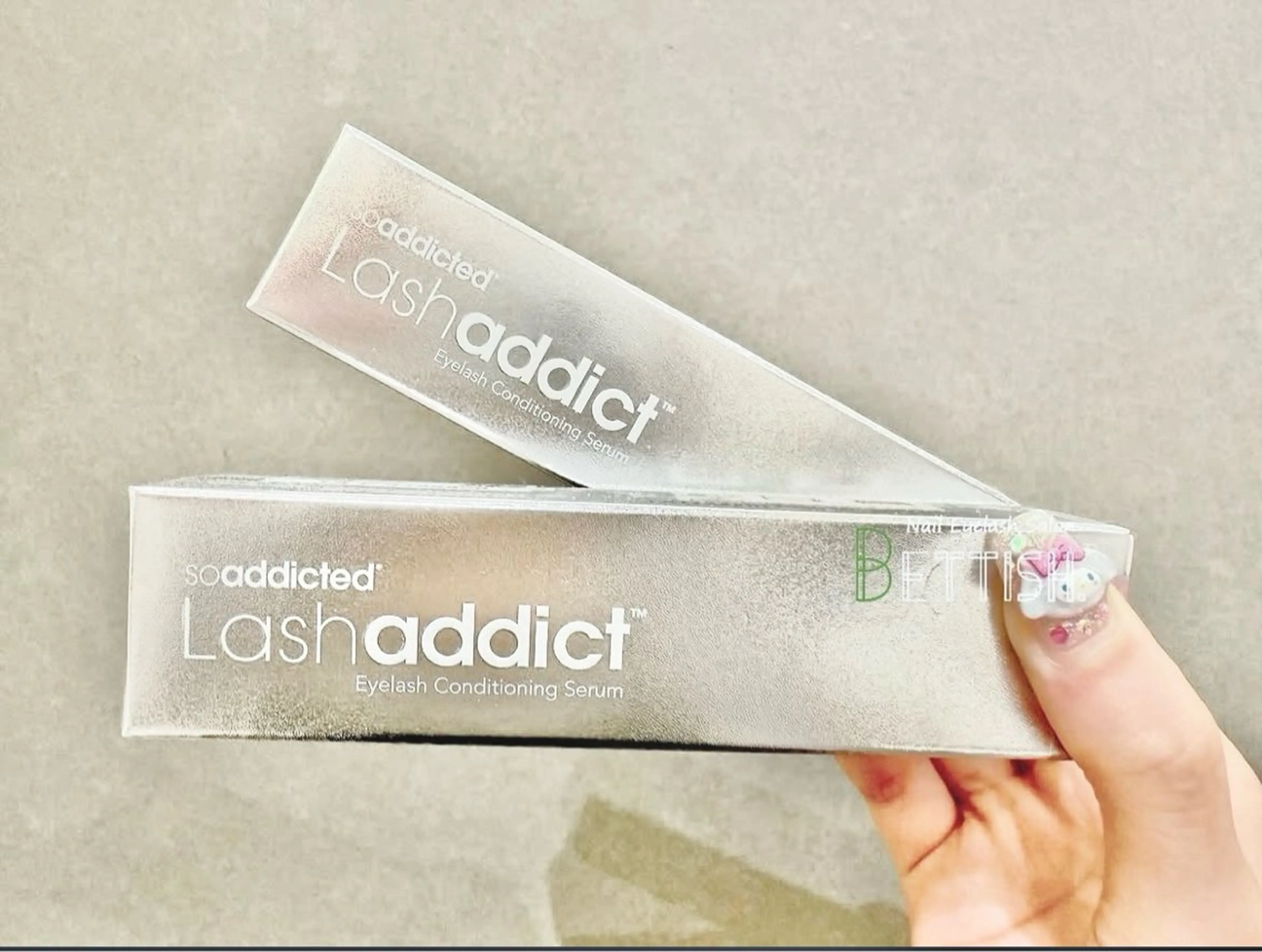 【まつ毛美容液】ラッシュアディクトの写真