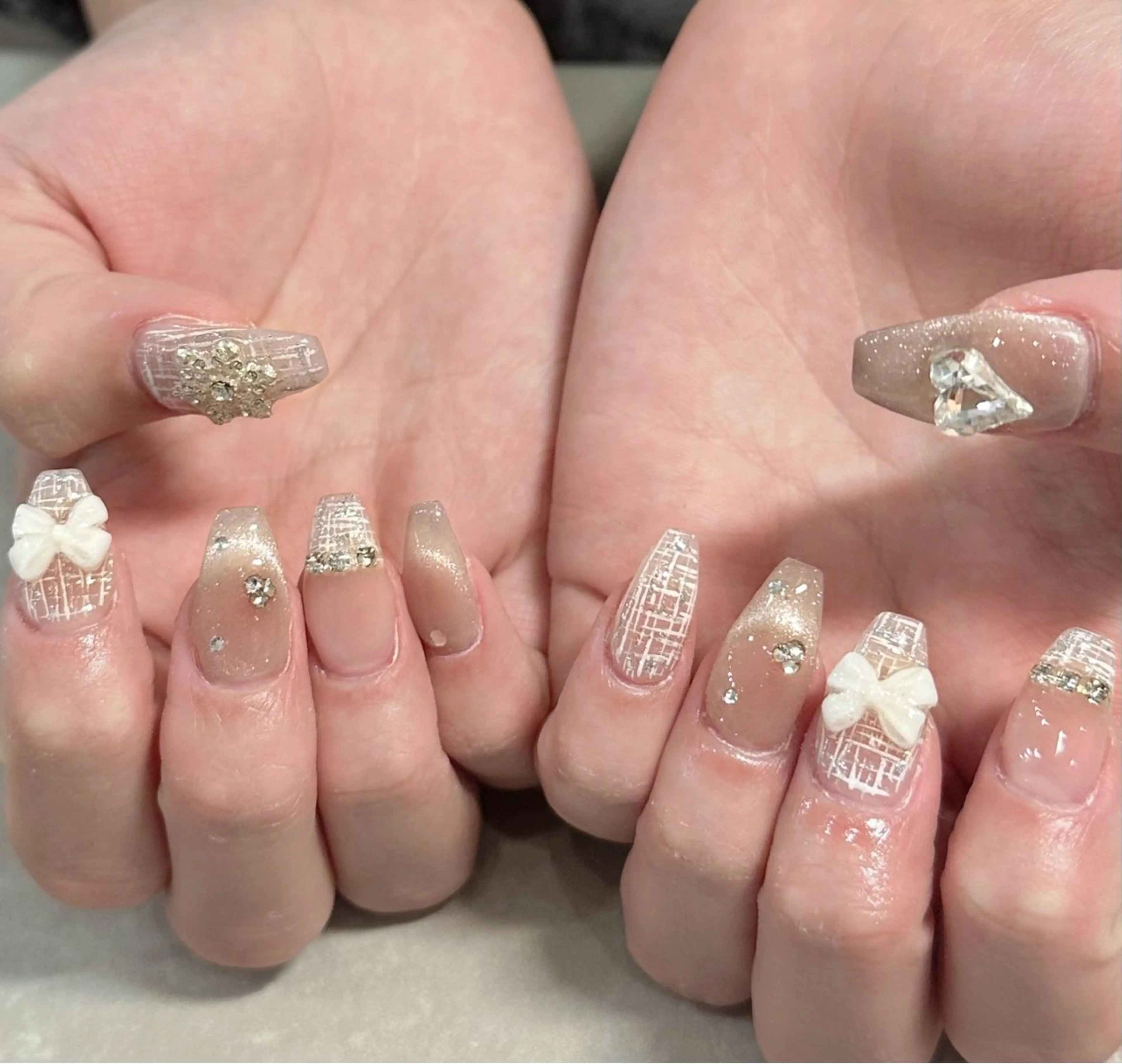 ネイル LAVISH nanamiのネイルデザイン