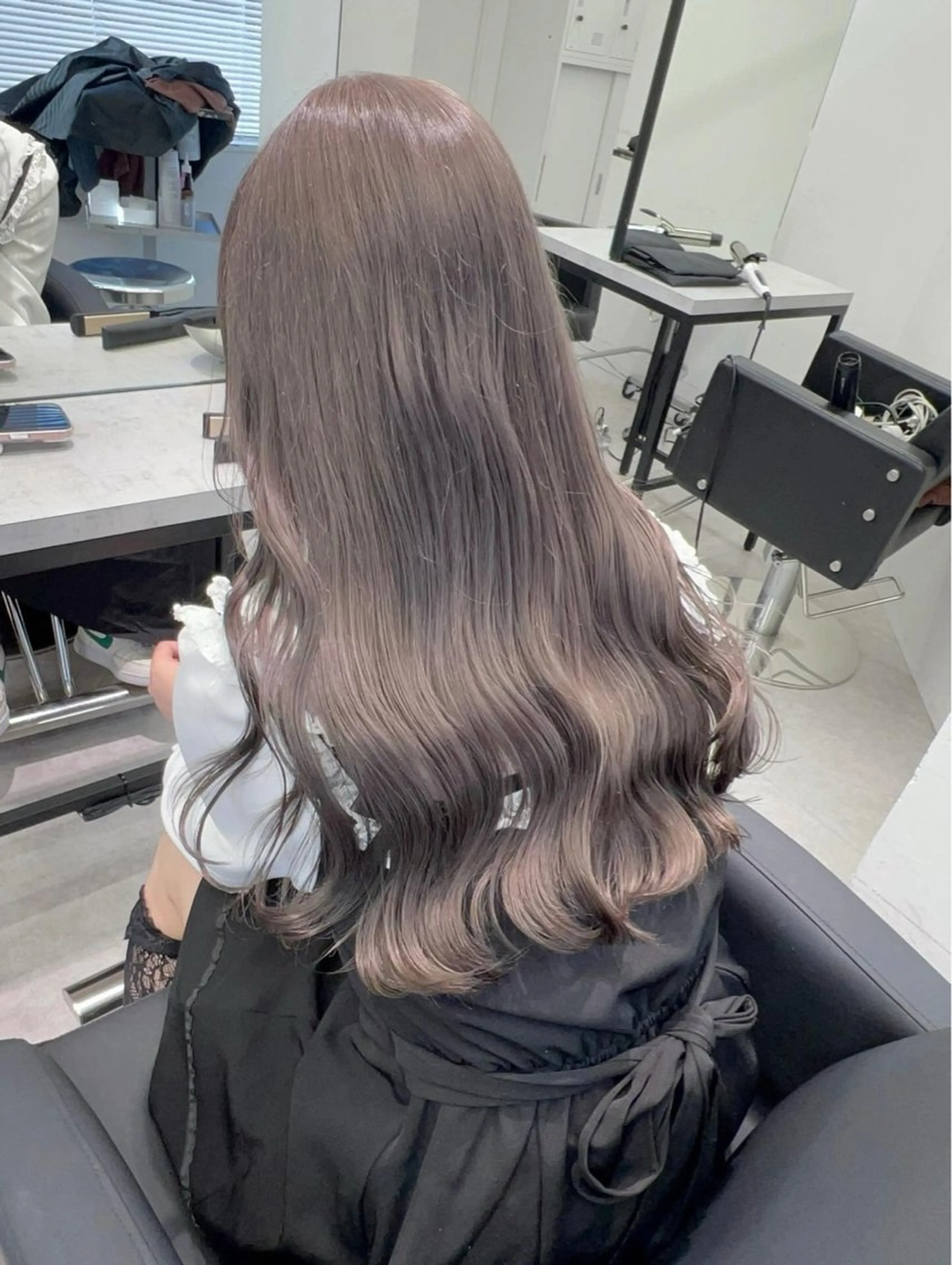 ロング カラー アッシュ ベージュカラー ブリーチ ブロンド ブロンドベージュ PELE所属・愛されミルクティー 💍🎀yuiのヘアスタイル