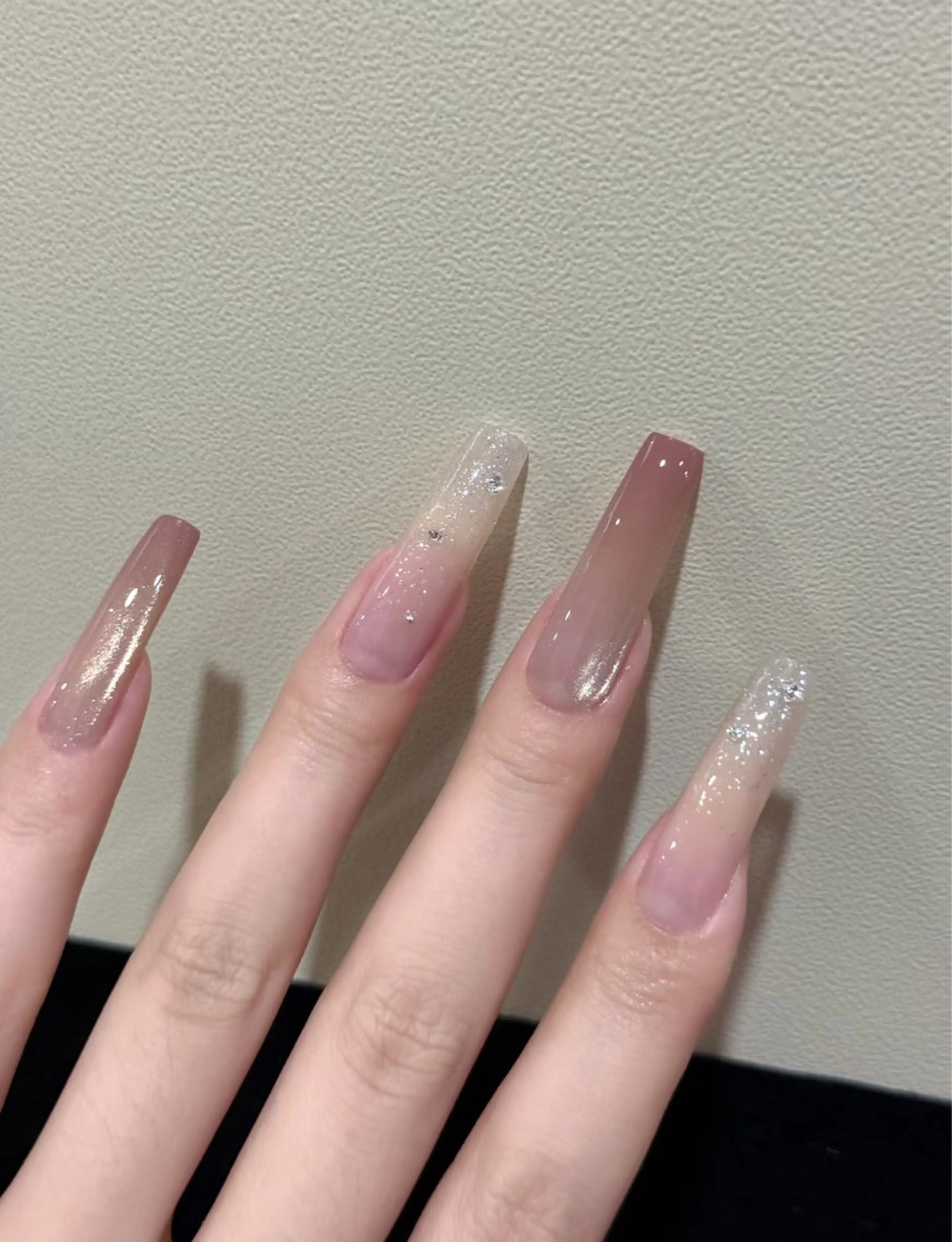 ハンドネイルガーリー定額デザイン20種類■韓国＆ワンホン風ネイル 7500円の写真