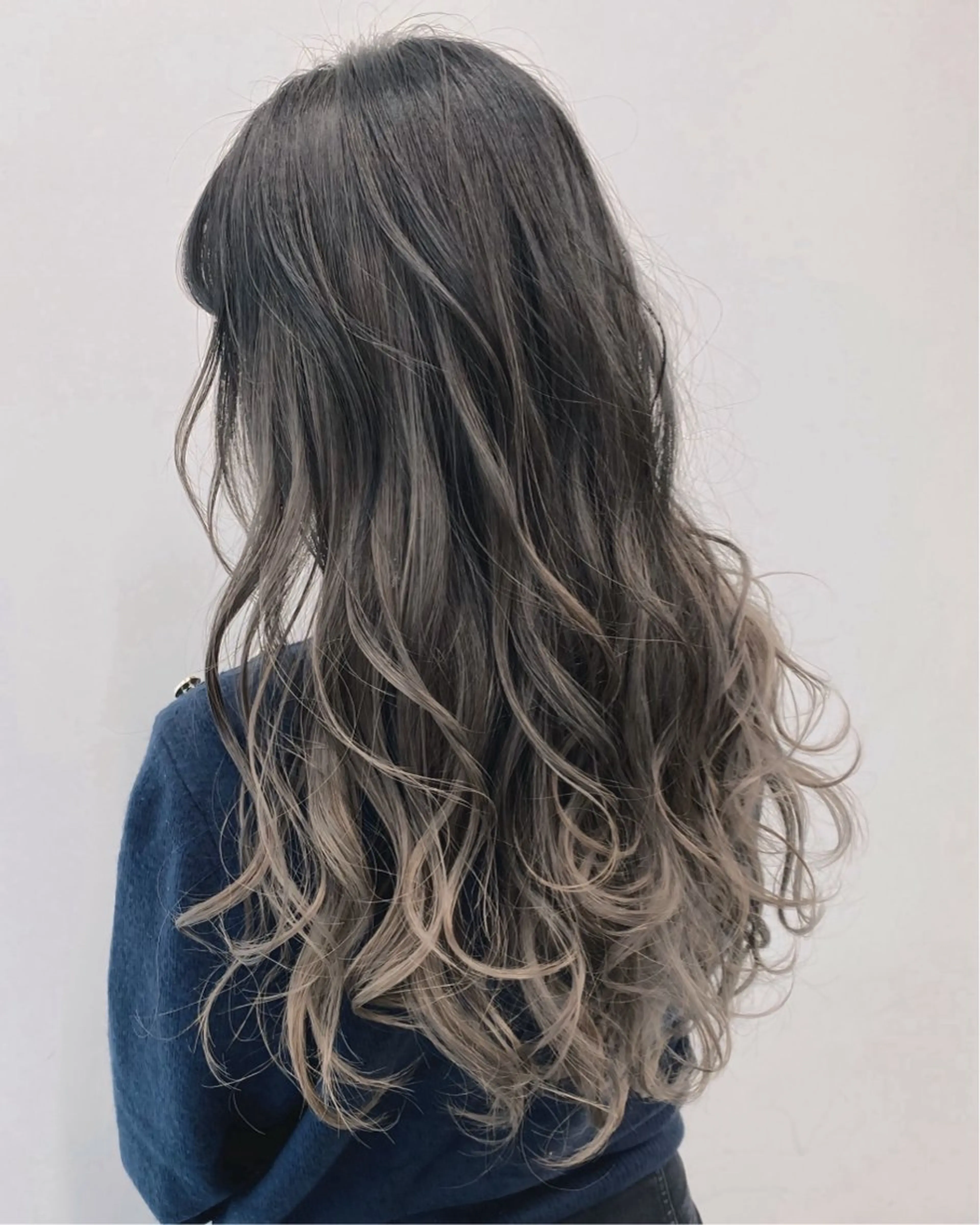 ロング カラー バレイヤージュ ブリーチ ケアブリーチ ダブルカラー ハイライトカラー Rikuto/原宿 /グラデーションのヘアスタイル