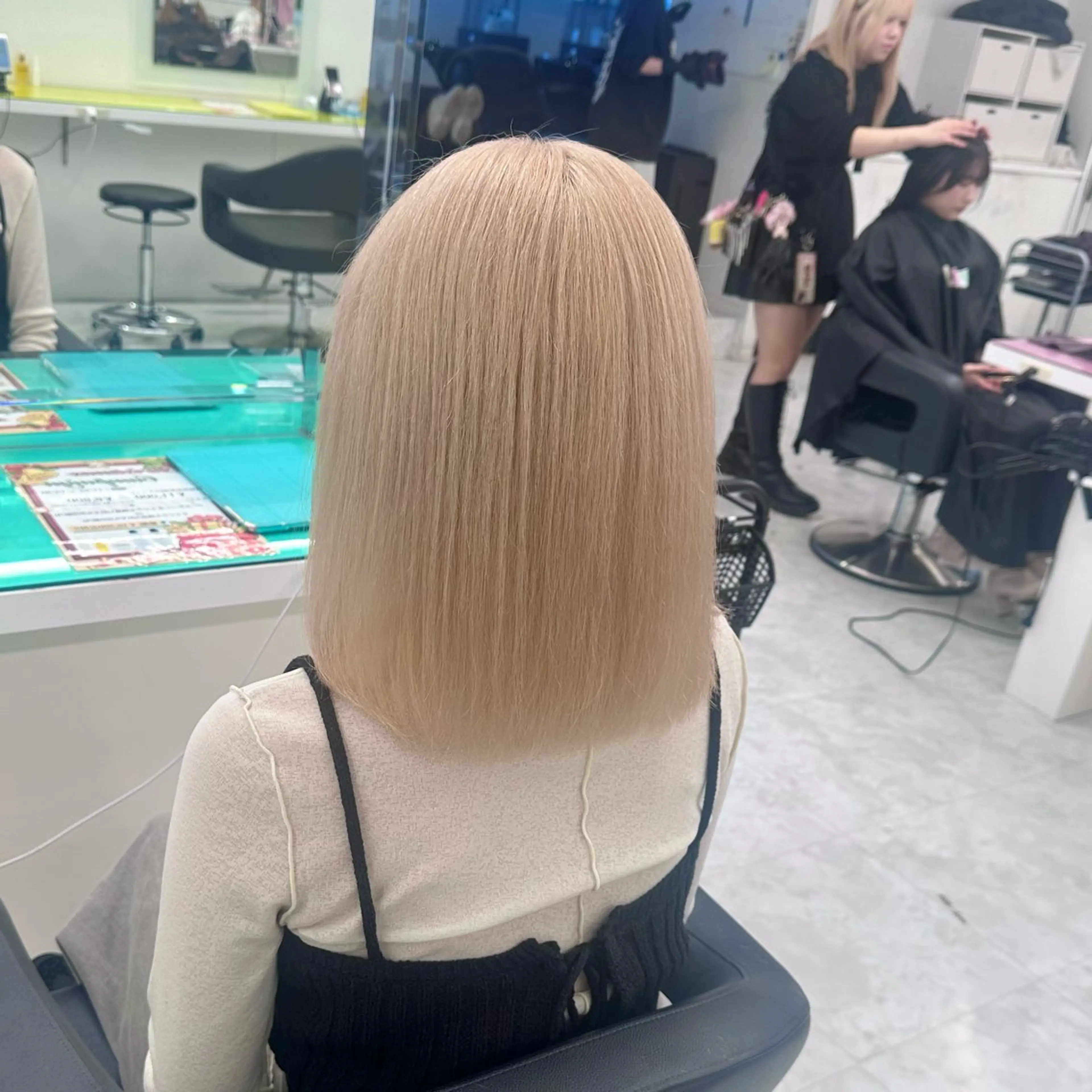 セミロング カラー ブリーチ 髪質改善 トリートメント ヘアカラー トリートメント ♡ダブルカラー特化♡ miyuのヘアスタイル