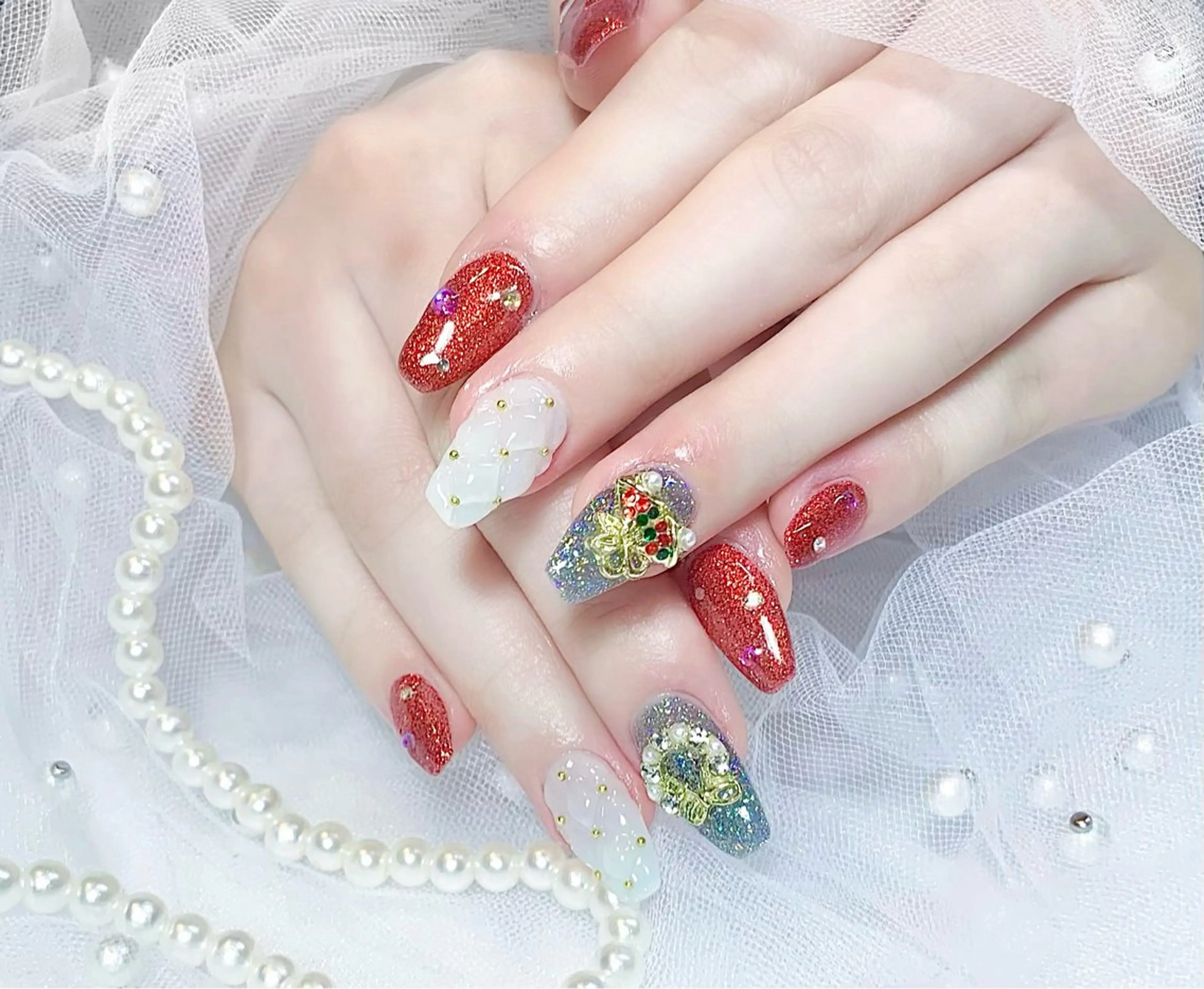 ネイル ワンカラーネイル 冬ネイル クリスマス Chat　noir所属・【chatnoir】 MIYUのネイルデザイン