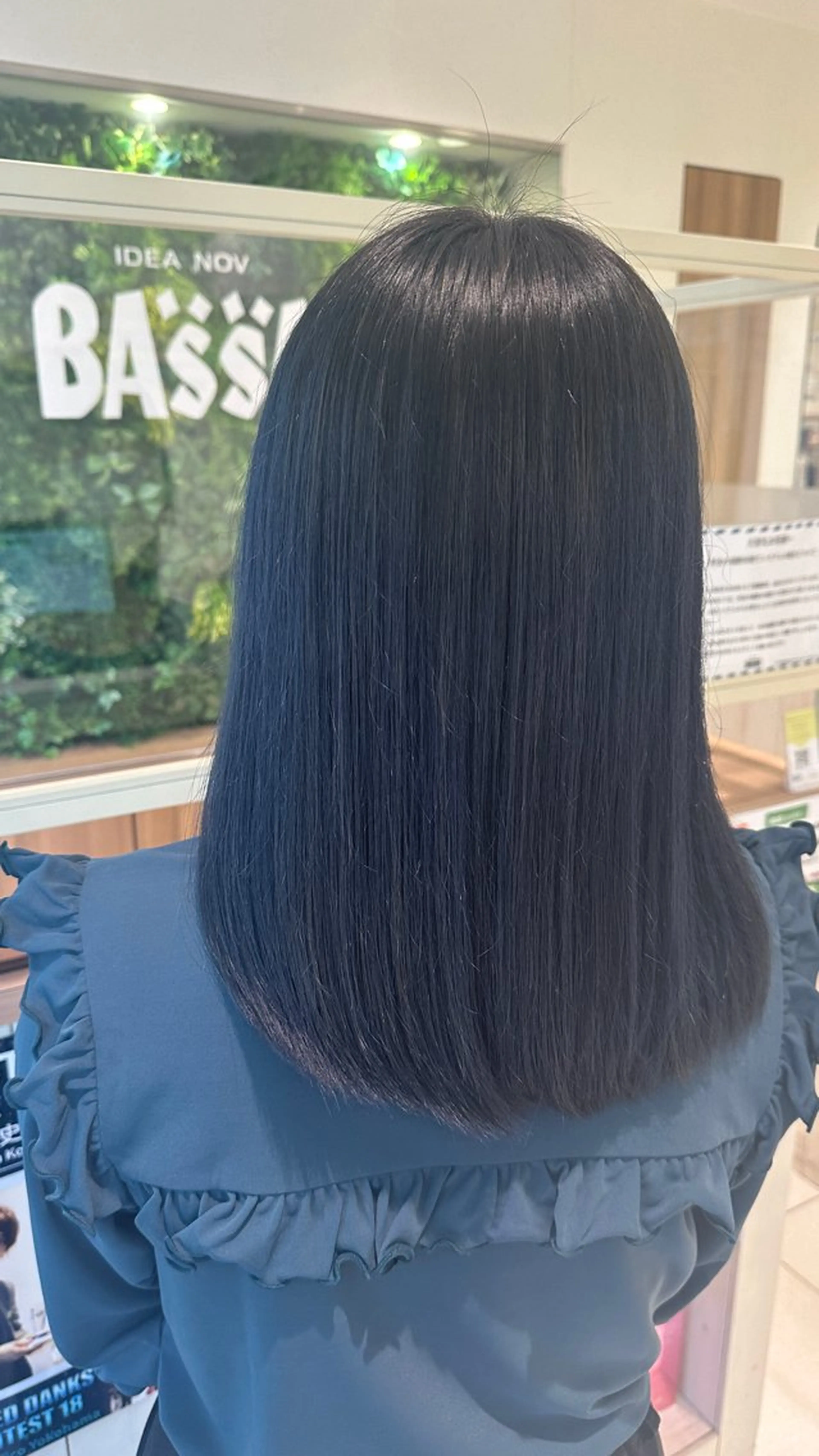 セミロング レイヤーカット🪽 𝐼𝐾𝑈𝑀𝐼のヘアスタイル