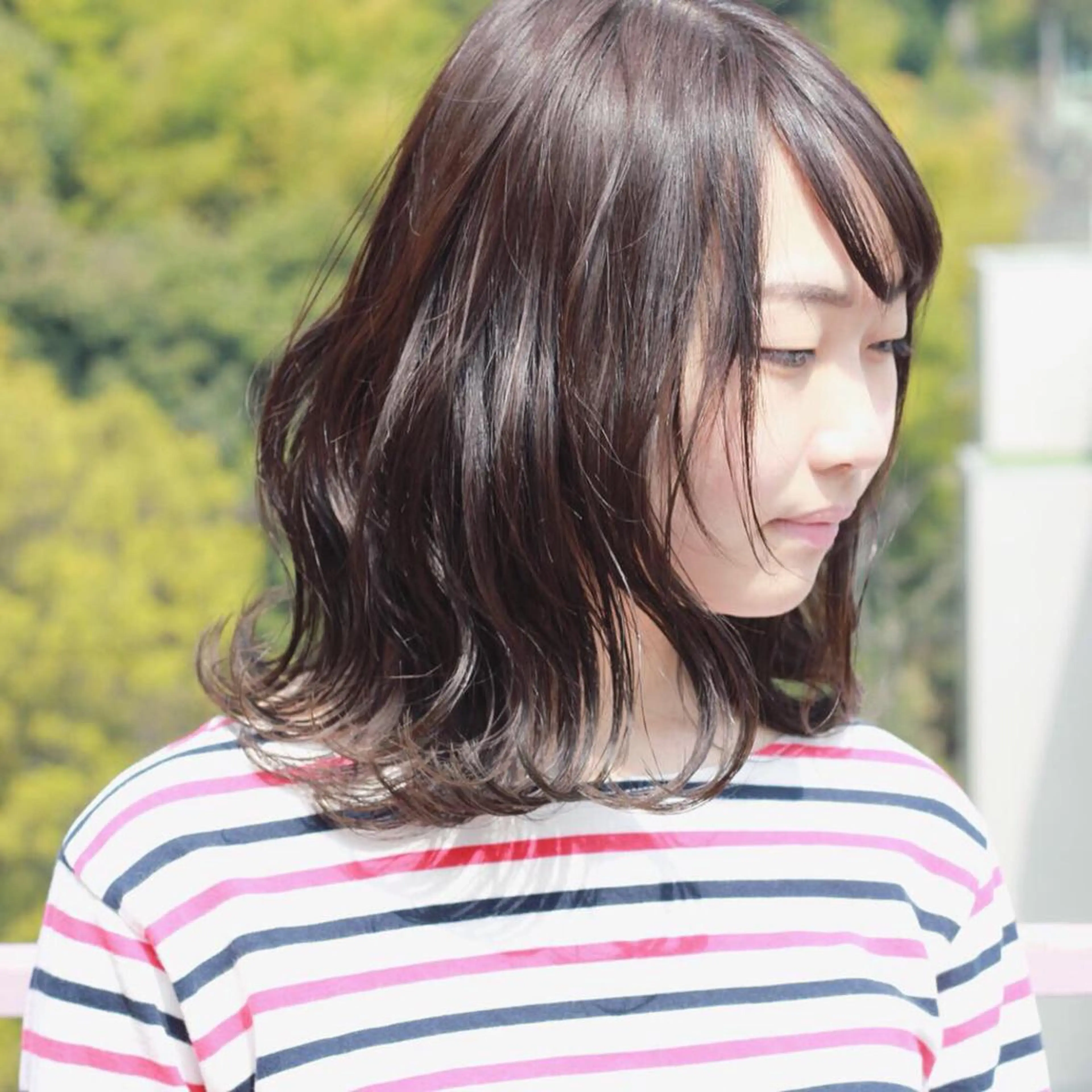 ミディアム カラー ベージュカラー シルバー シルバーベージュ ヘアカラー Viage （ビアージュ）のヘアスタイル