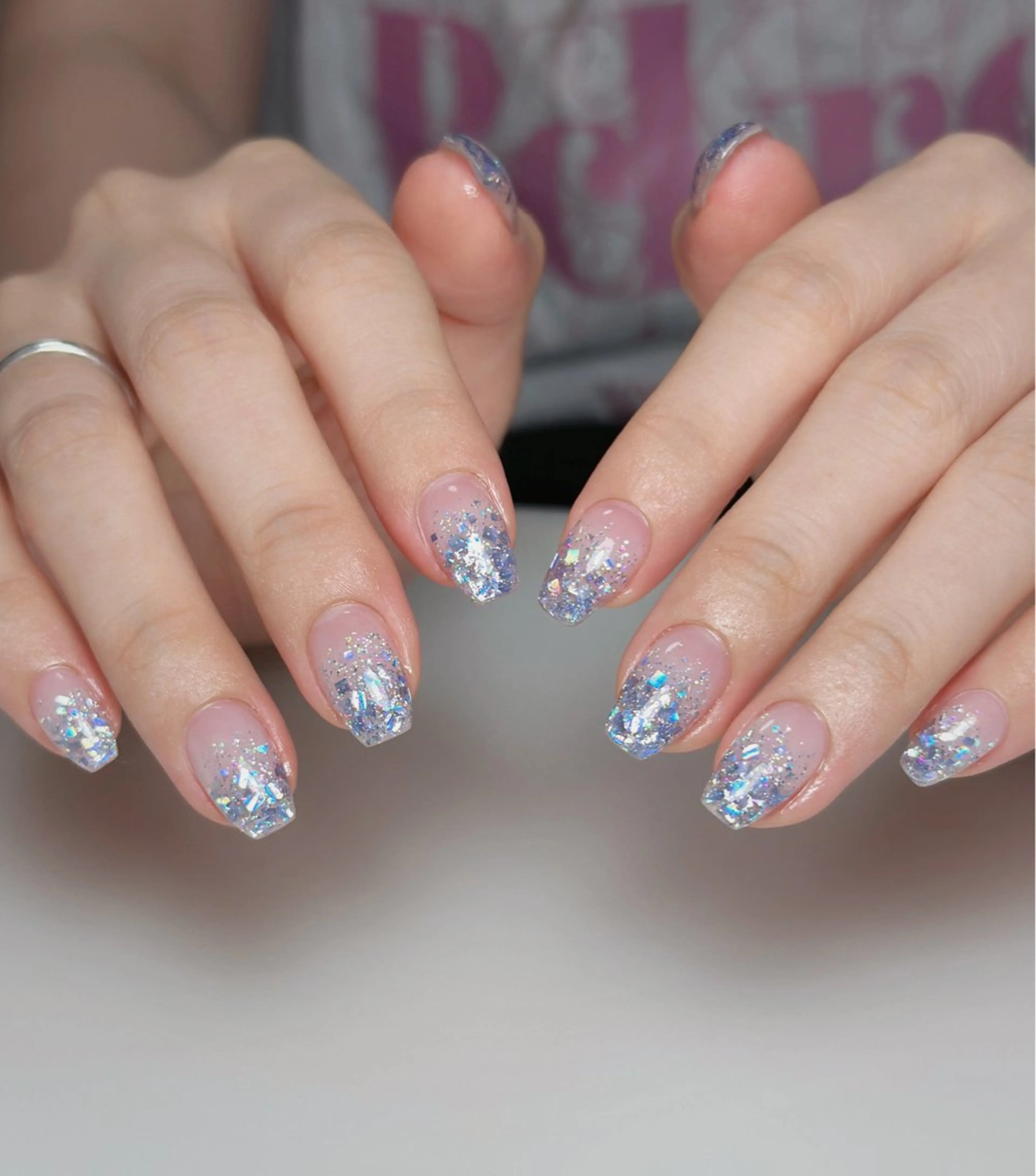 ネイル オーロラネイル 長さ出し フットネイル 韓国ネイル ラメ(グリッター) ハンドネイル 👍thumbs up nail👍のネイルデザイン