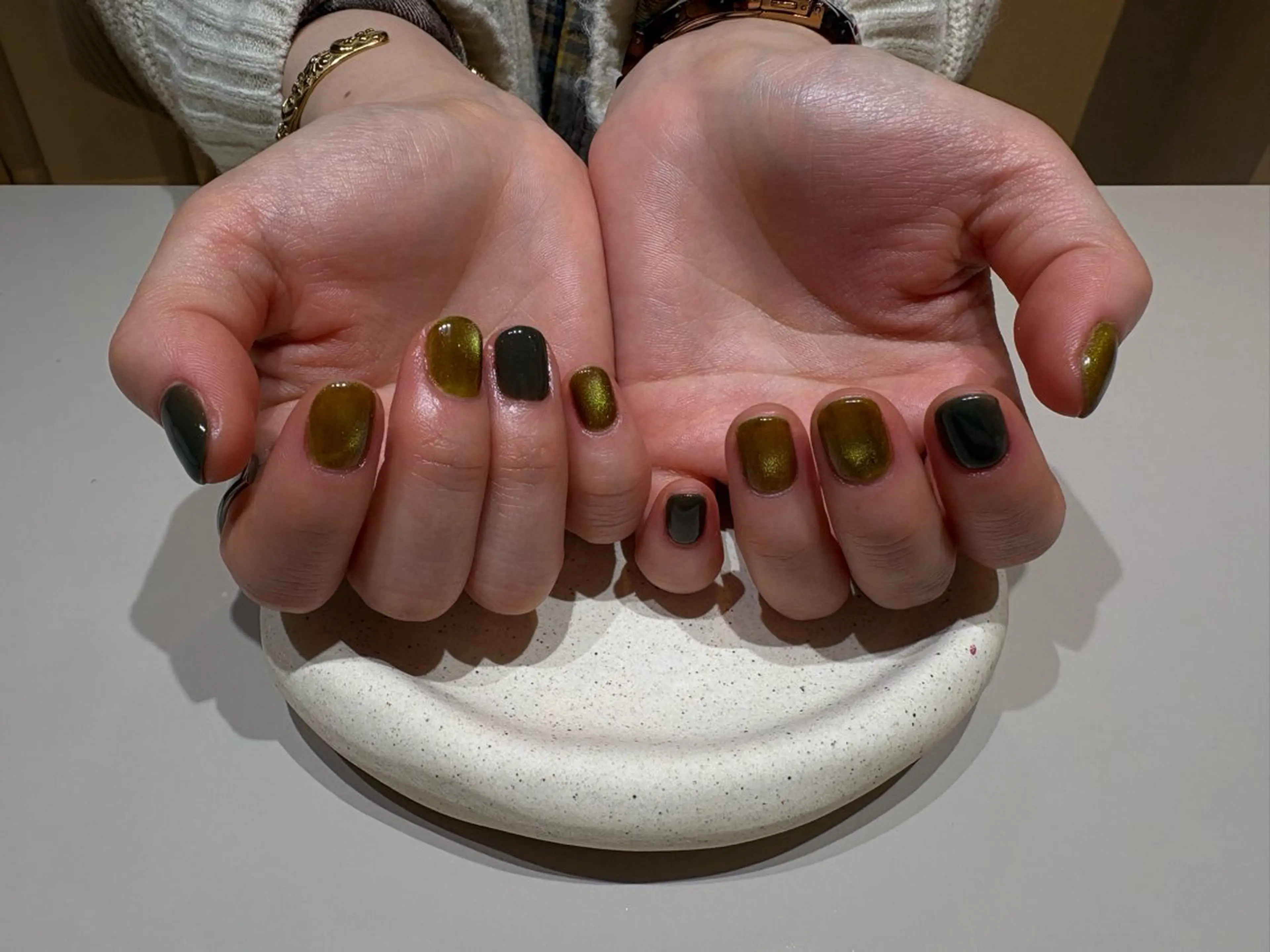 ネイル マグネットネイル ワンカラーネイル LaShade Nail Studio Omotesando ラシェード ネイルスタジオ 表参道所属・馬塲 美月のネイルデザイン