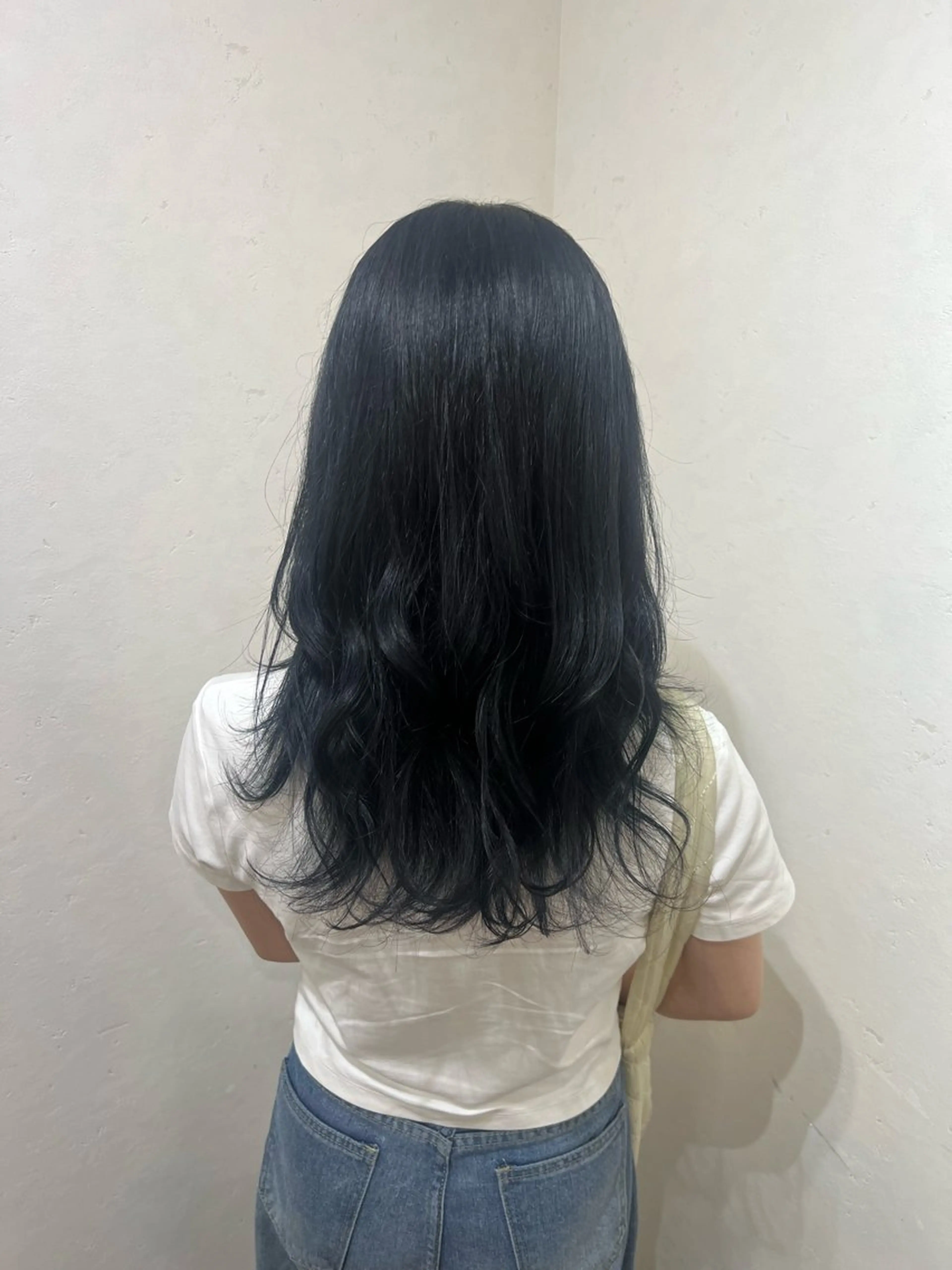 セミロング カラー ヘアアレンジ 黒髪 ブルーカラー ブルーブラック honen RUKAのヘアスタイル