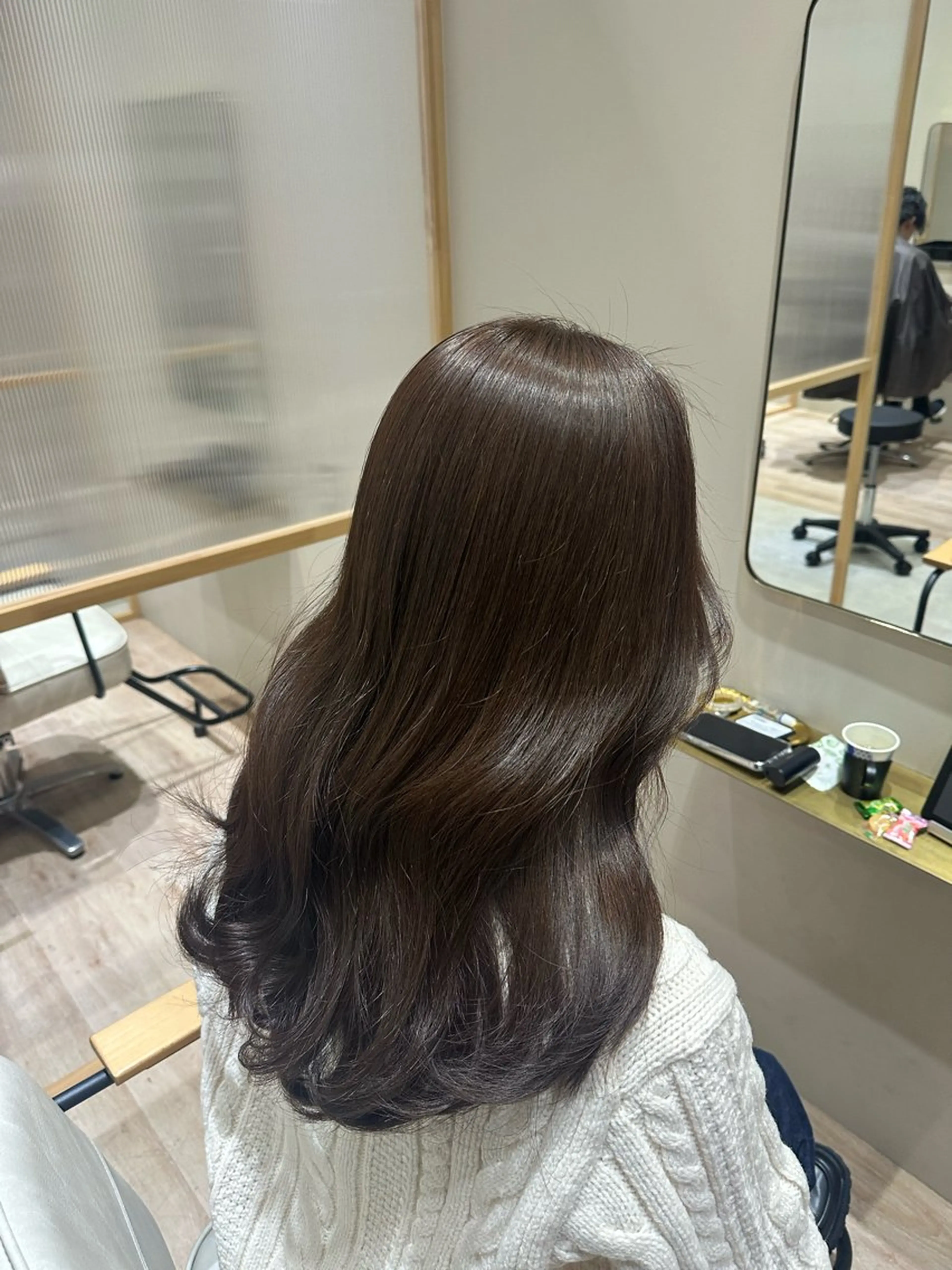 セミロング 中村 友莉夏のヘアスタイル