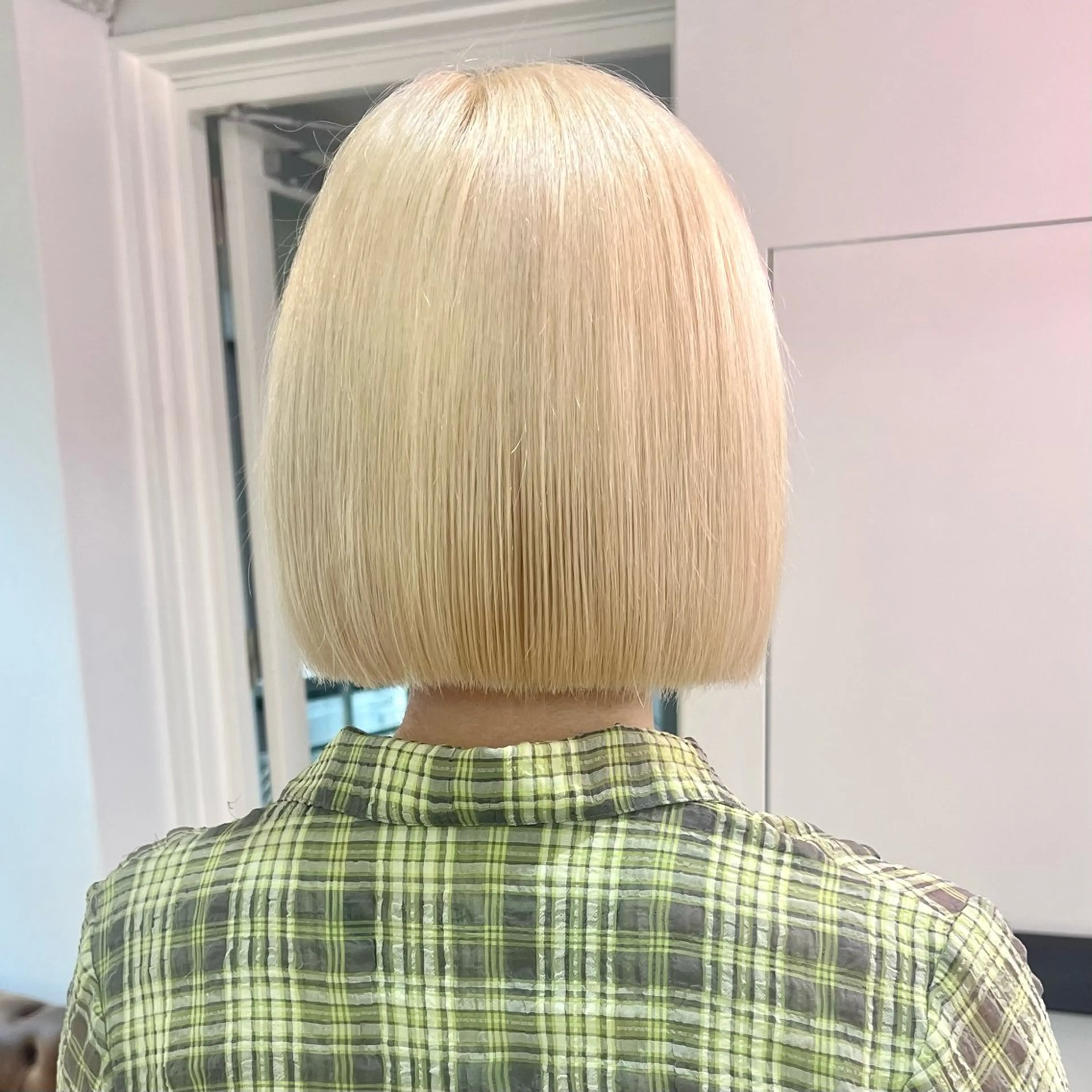 ショート カラー パーマ 縮毛矯正 🧨ブリーチー×ボブ レイヤー💎じゅえるのヘアスタイル