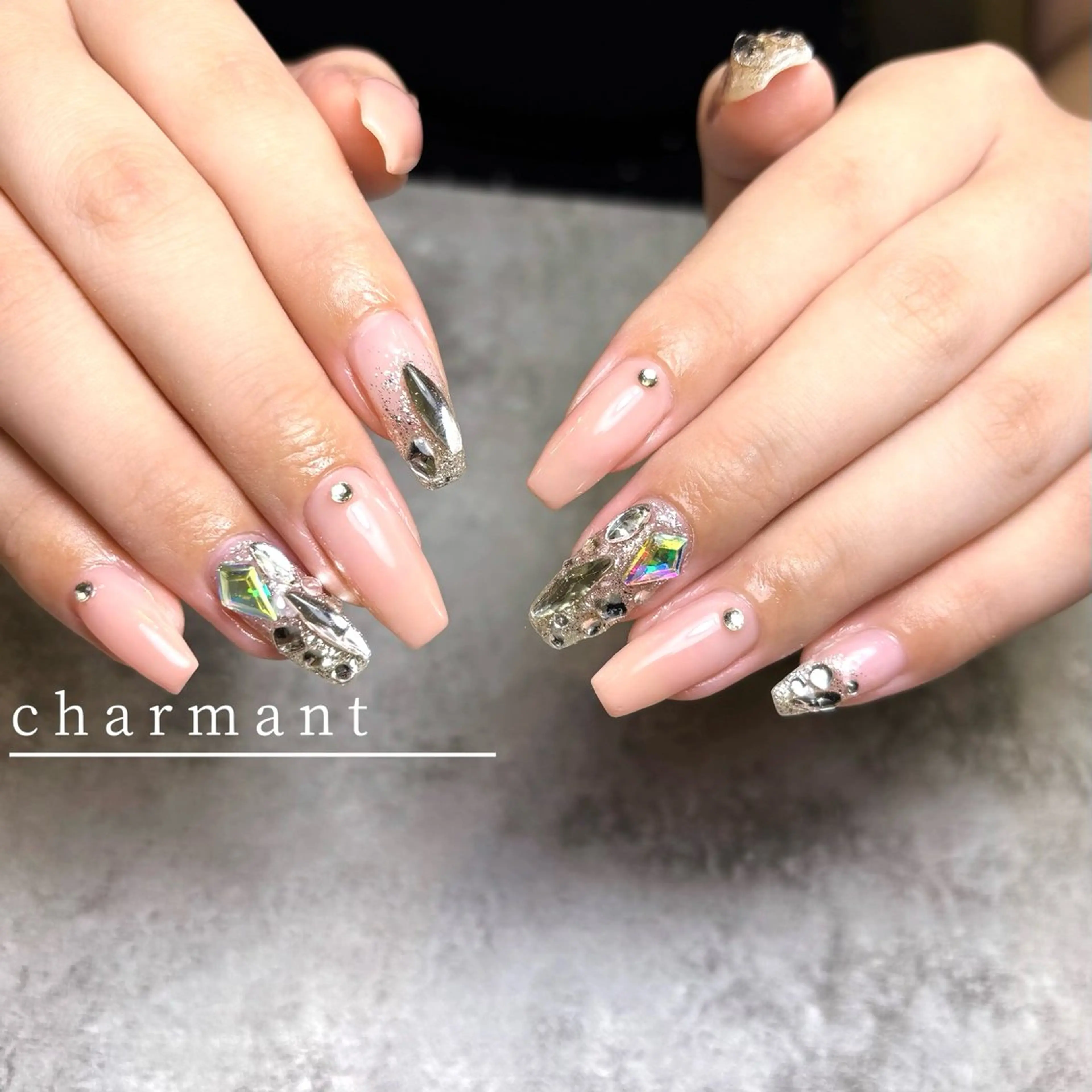 ネイル ワンホンネイル ハンドネイル charmant momokaのネイルデザイン