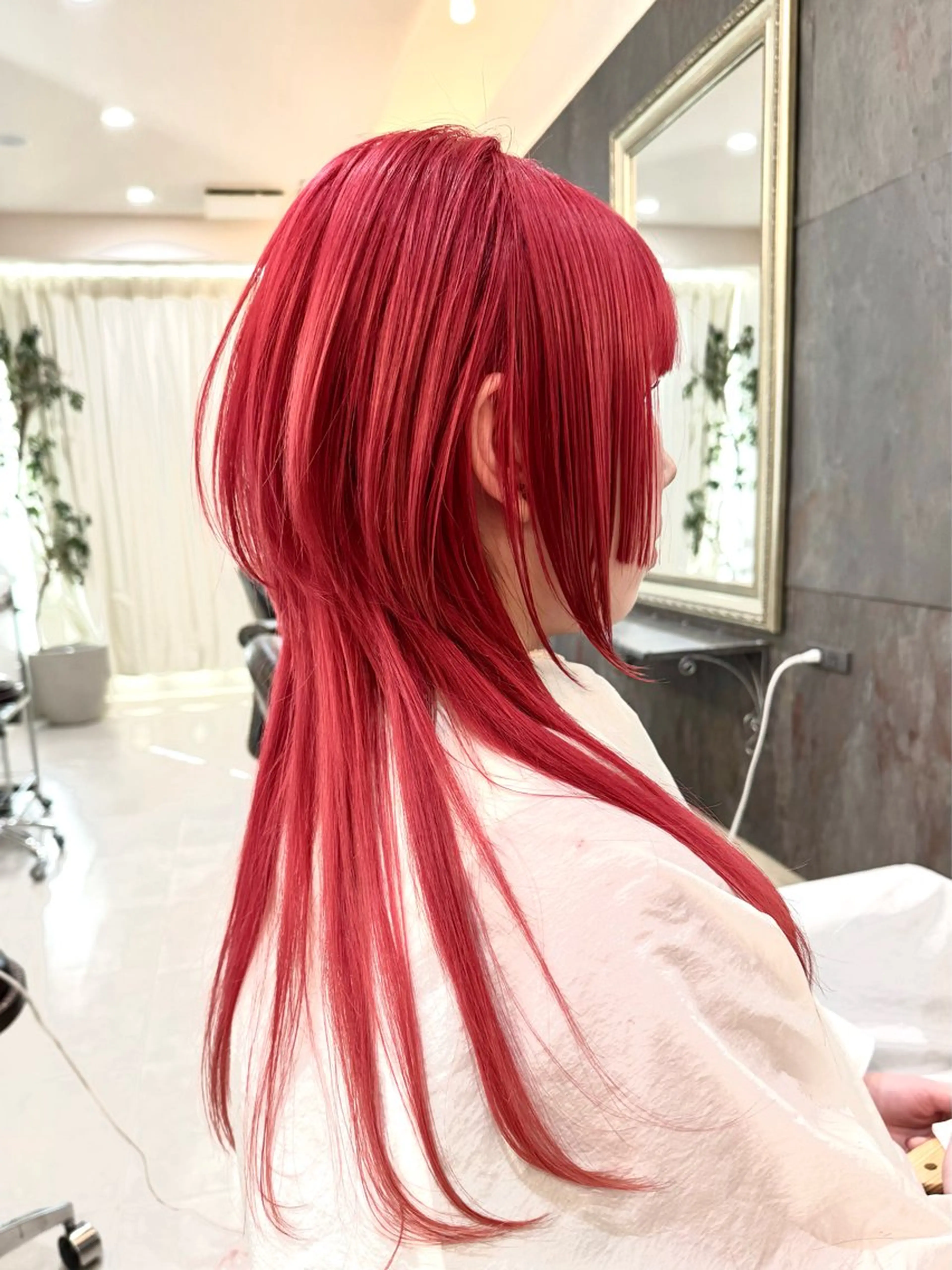 ミディアム カラー ハイトーンカラー レッドカラー ウルフカット カット ヘアカラー トリートメント ハイトーン/レイヤー /ウルフ⭐️永田⭐️のヘアスタイル