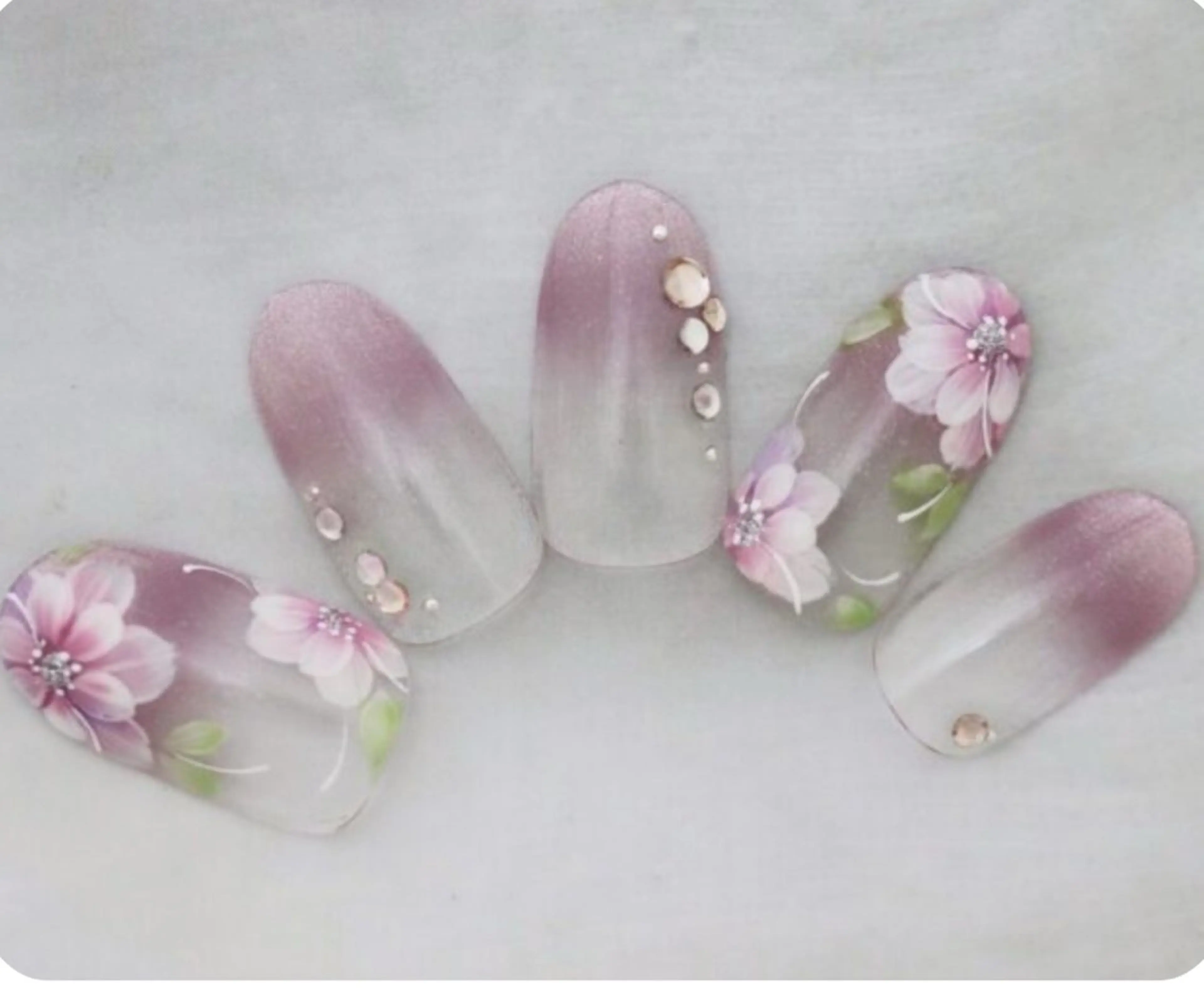 ネイル ネイルルージュ所属・ネイル ルージュのネイルデザイン