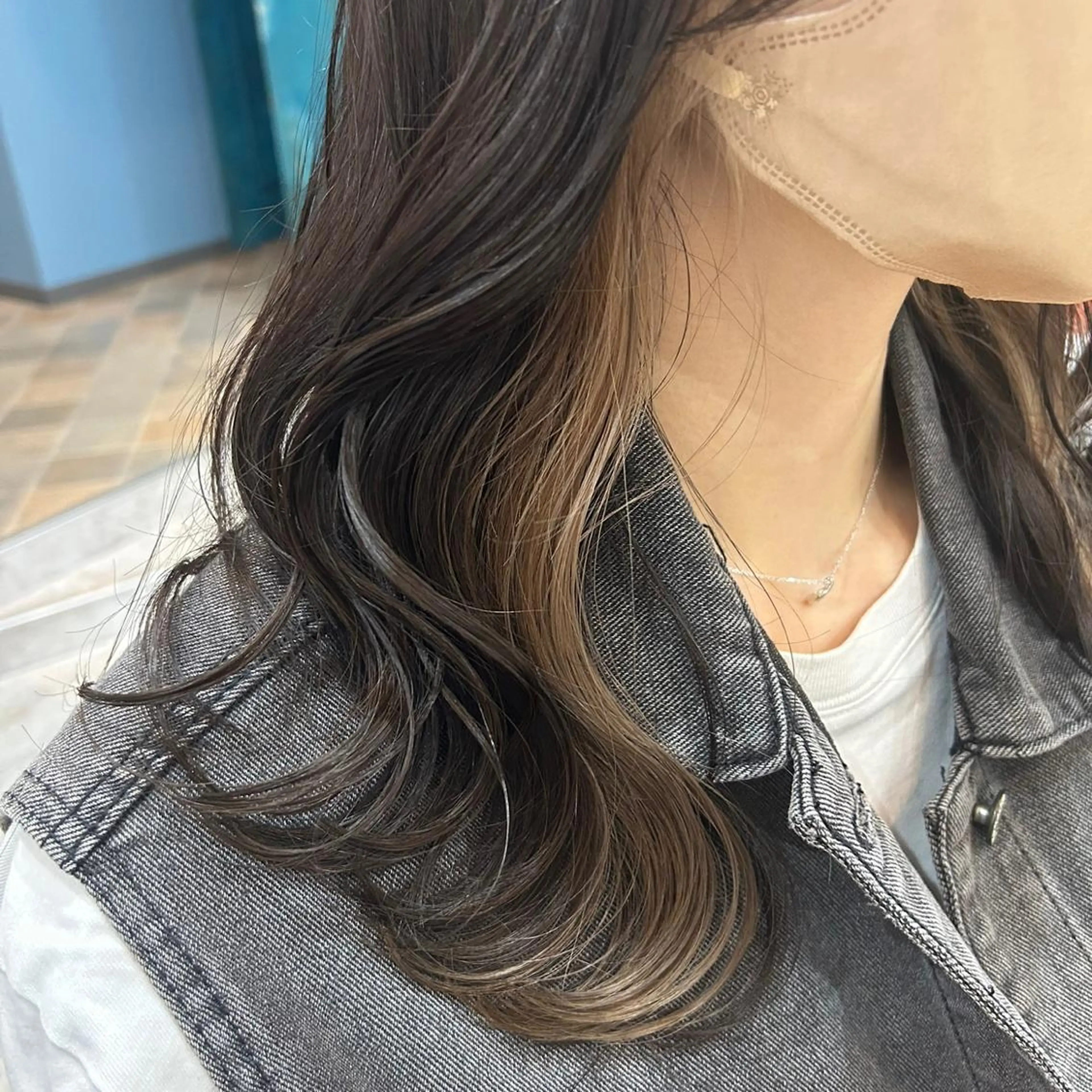 セミロング カラー カット ヘアカラー トリートメント 🫧透け感⋆艶髪💎 山口アヤカのヘアスタイル