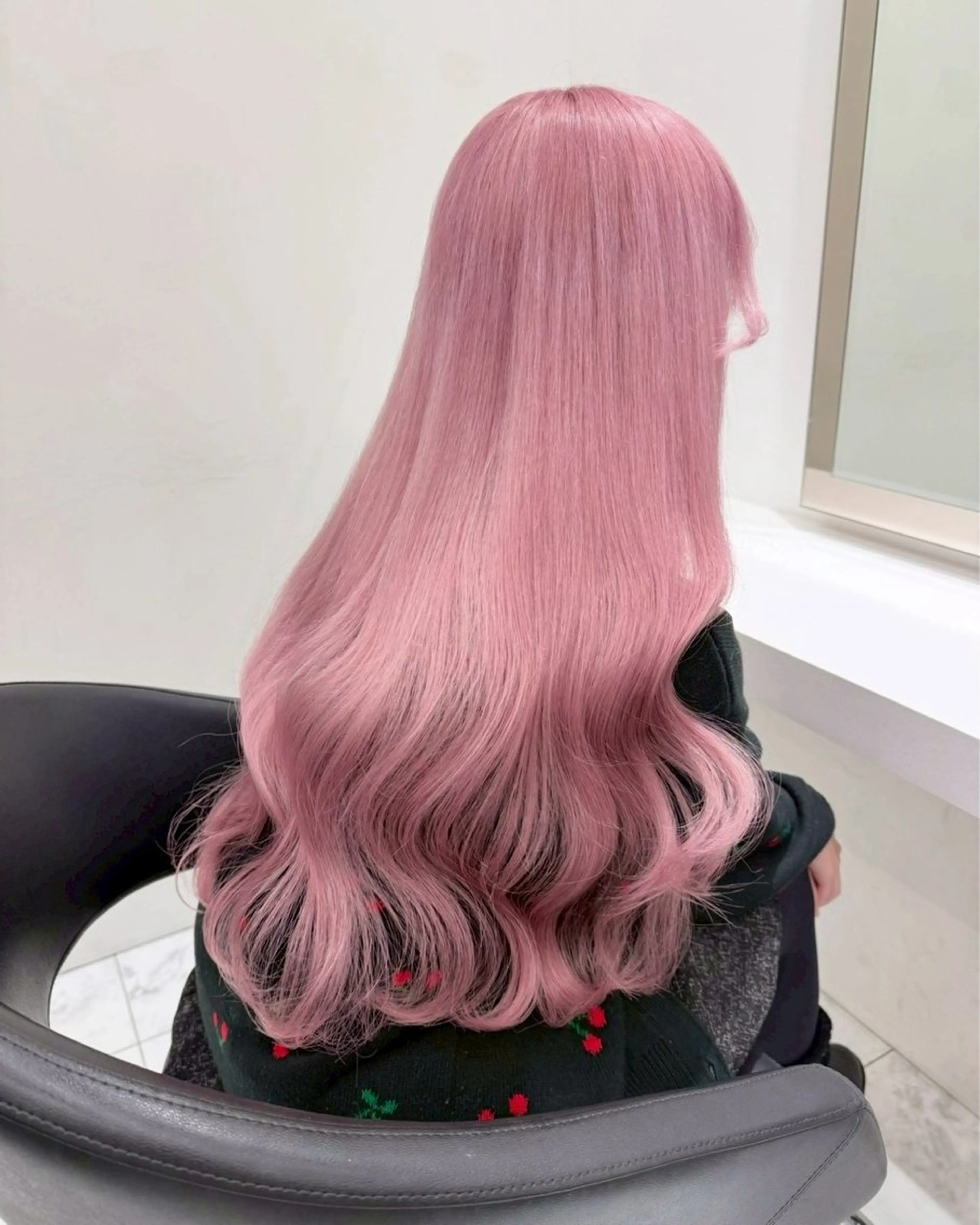 ロング カラー ブリーチ 透明感カラー ハイトーンカラー ヘアカラー ハイトーンカラー💞 くるみ🎀のヘアスタイル