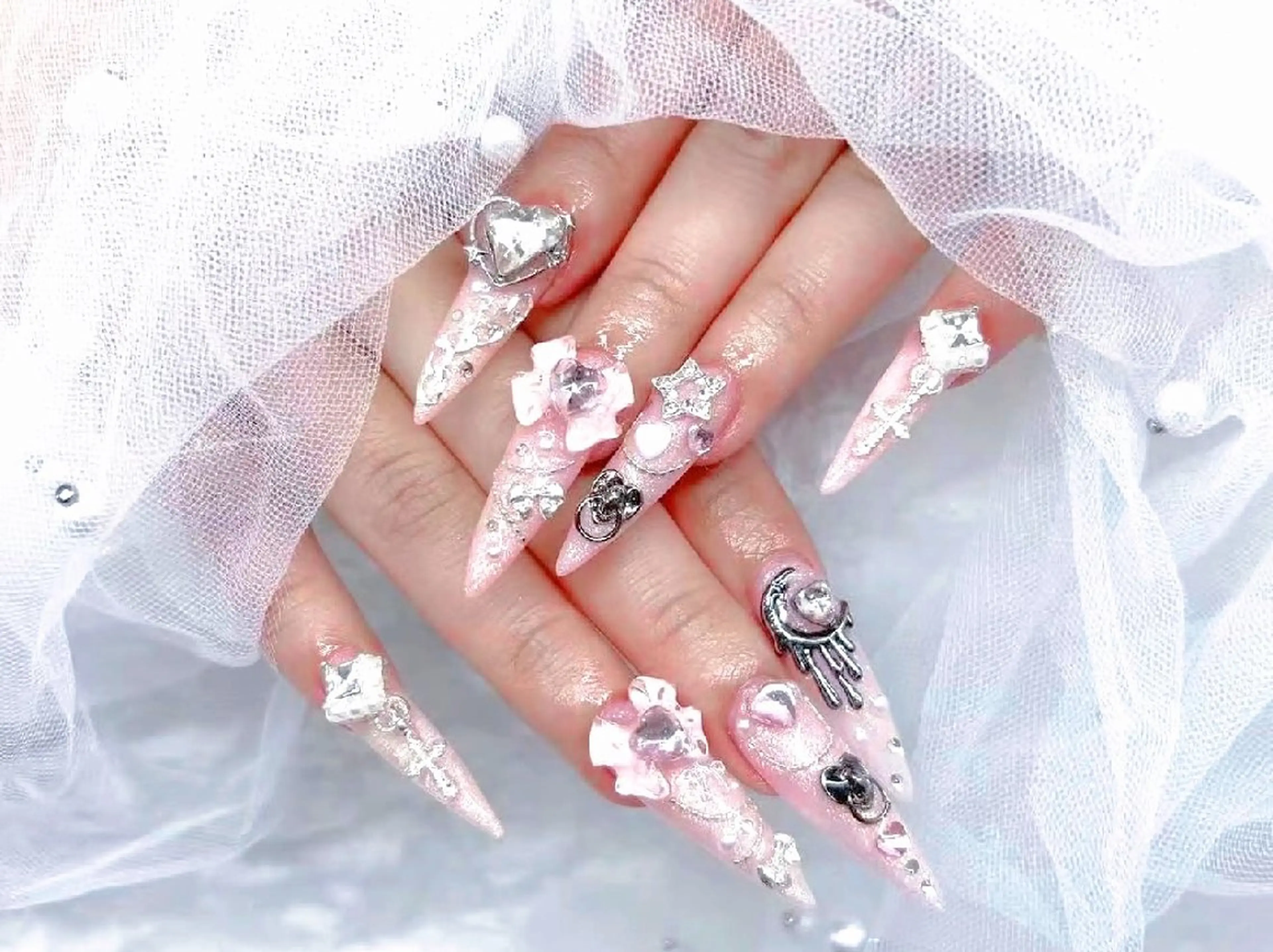 ネイル フットネイル フレンチネイル ジェルネイル ガラスフレンチ 韓国ネイル ハンドネイル ハンドケア The  Nail 新大久保店のその他イメージ