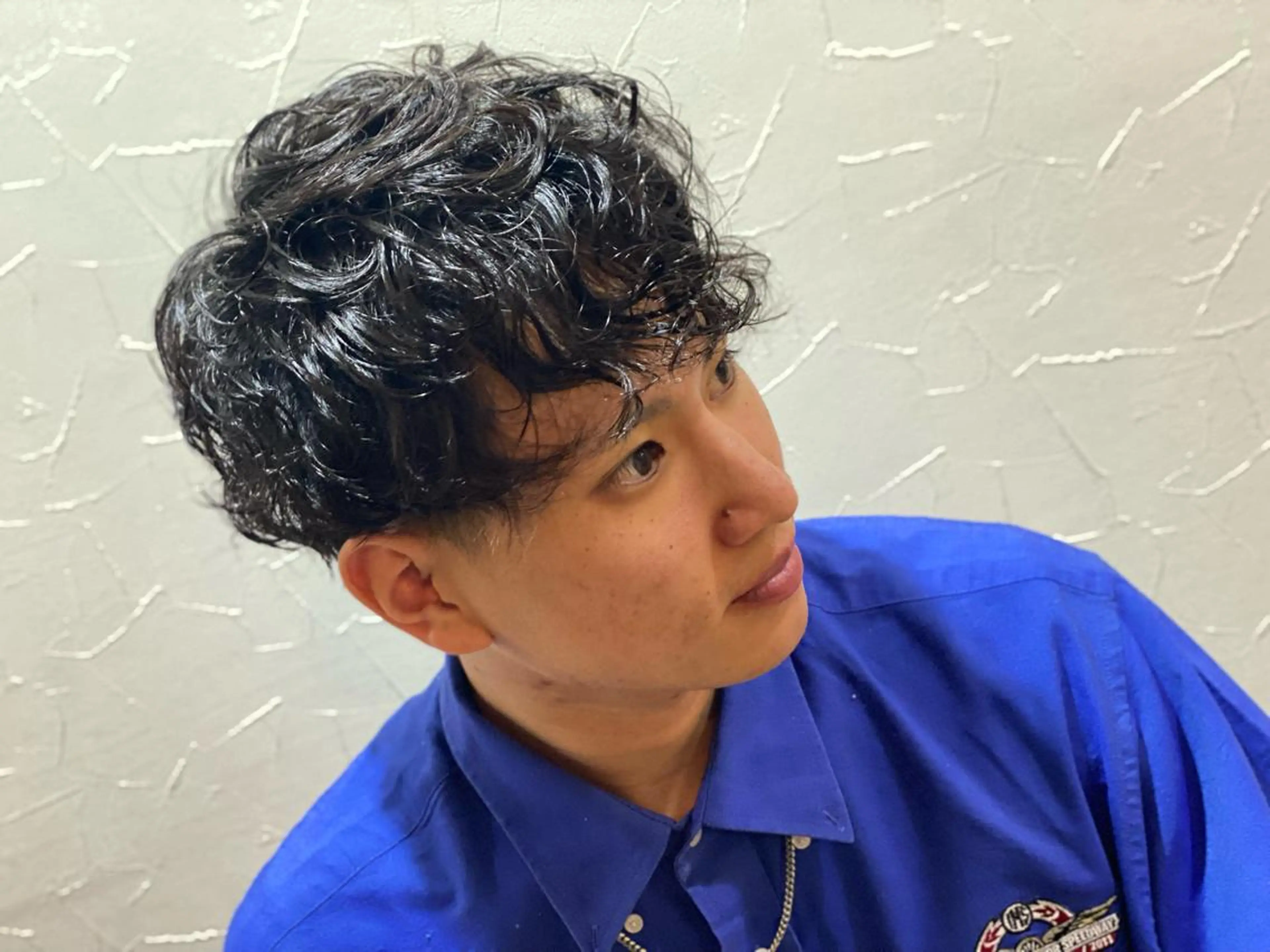 ショート パーマ メンズ 浅見 天翔のヘアスタイル