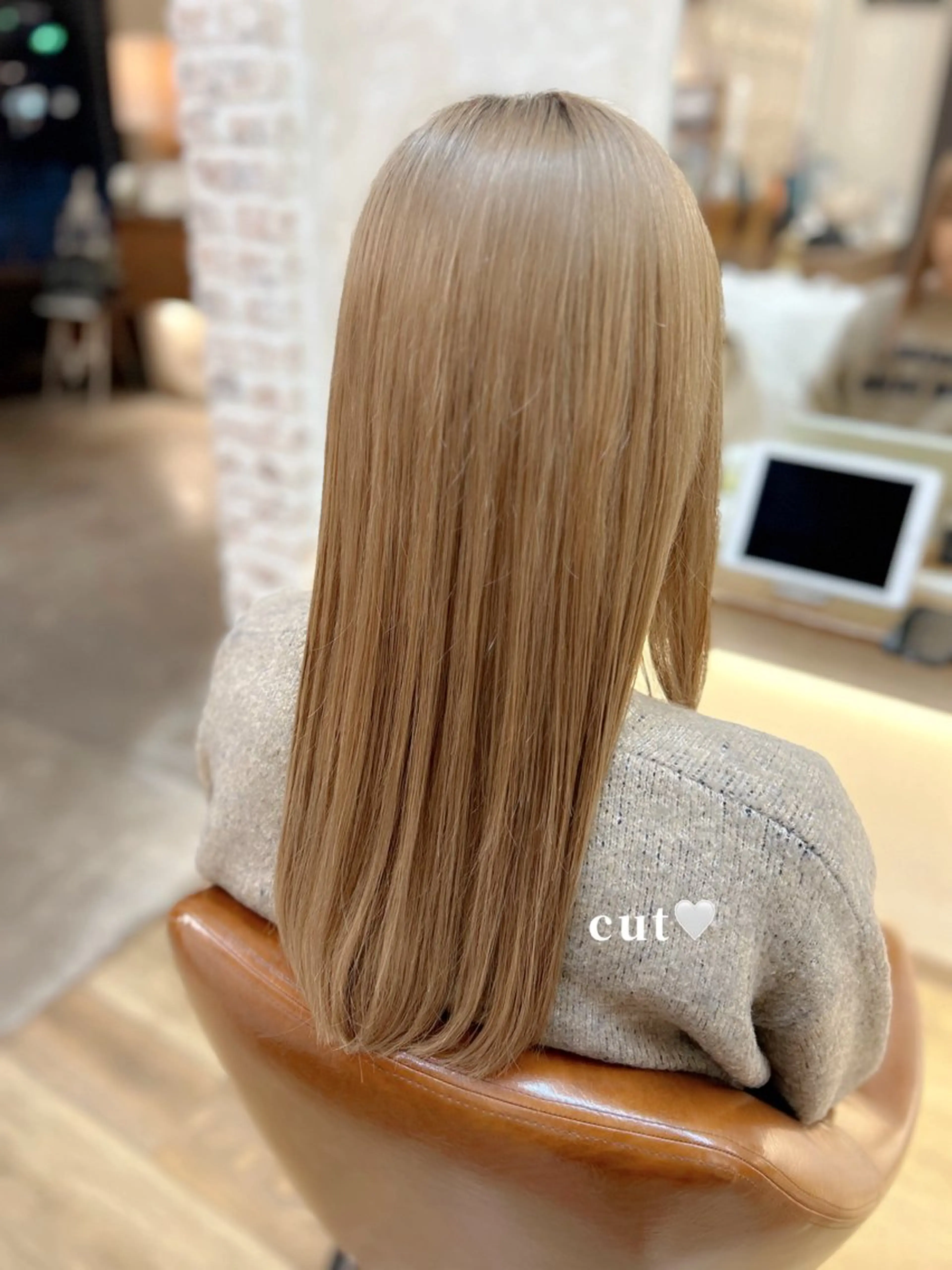 ロング 🤍FLEAR 白濱 かえで🎀.⋆のヘアスタイル