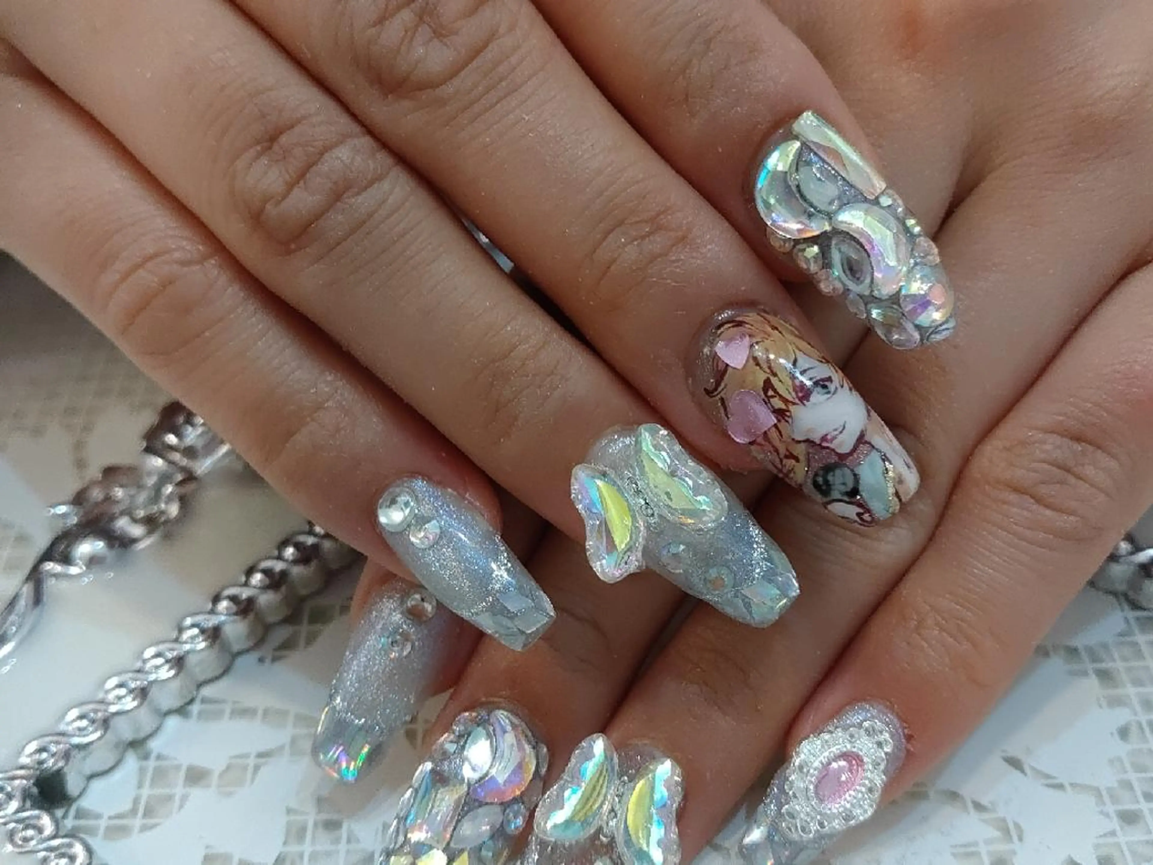 ネイル エステとネイル ローズコンフォートのネイルデザイン