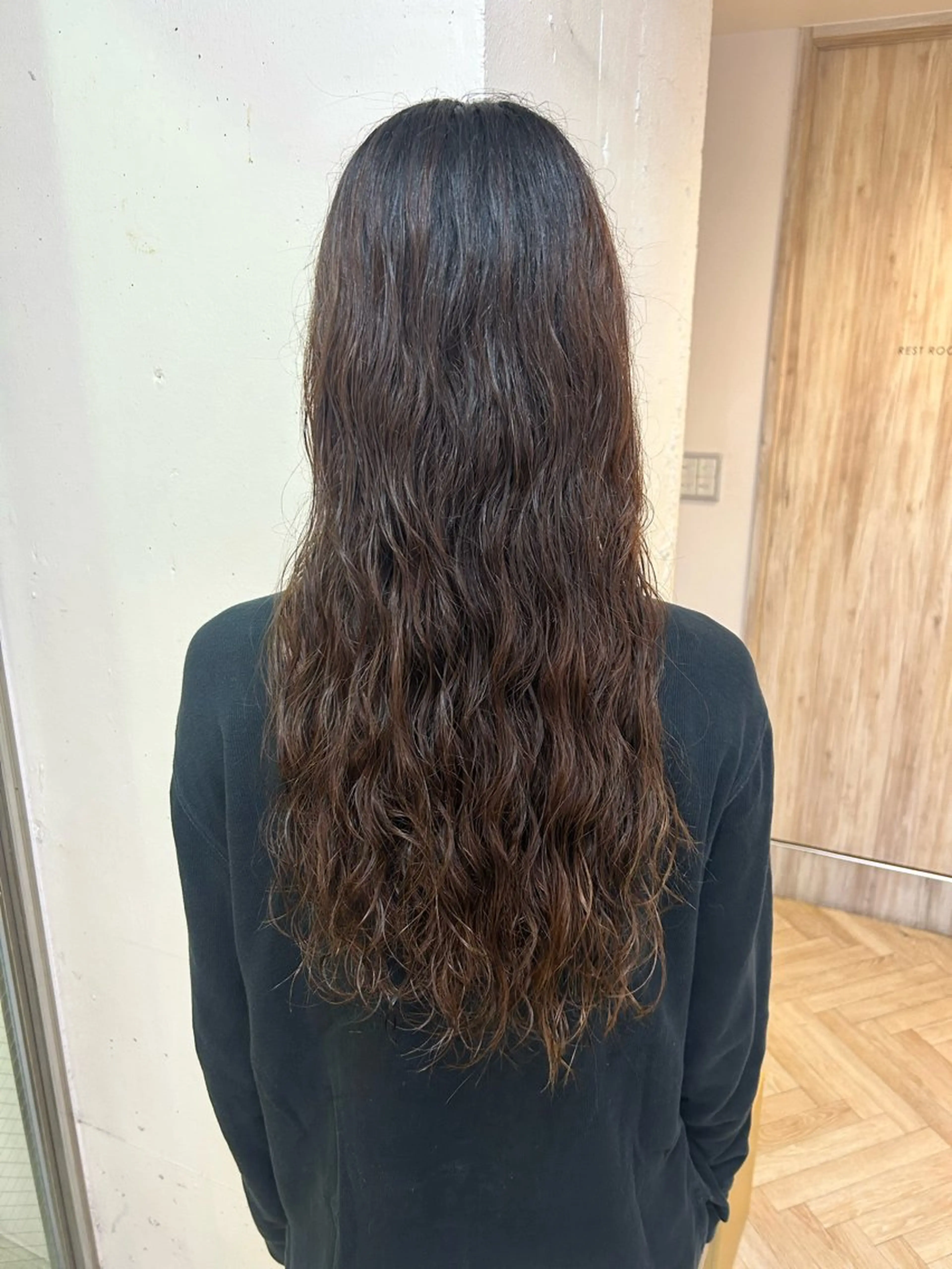 ロング パーマ ♛︎ きっか ♛︎ ヘアアレンジ🩵のヘアスタイル