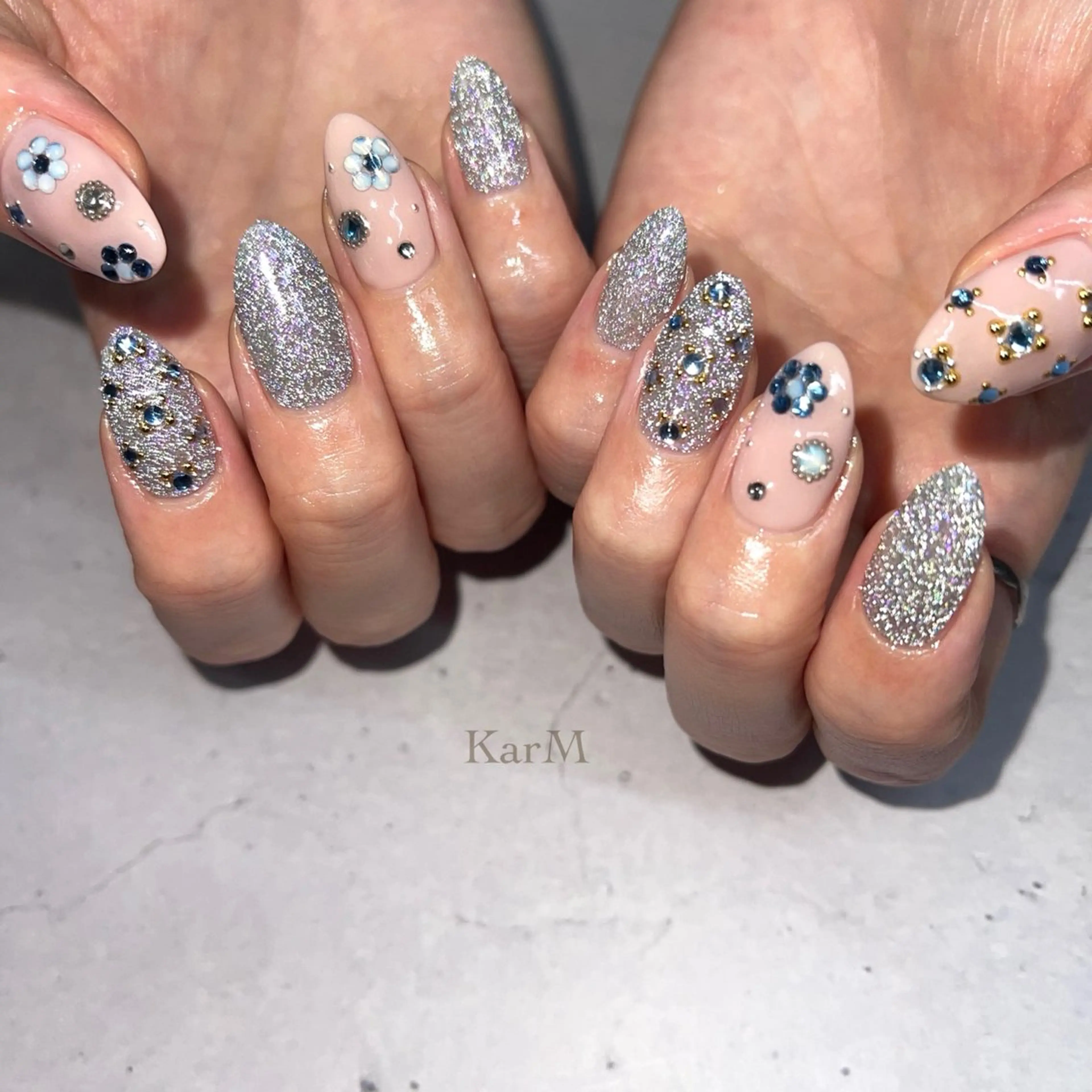 ネイル オーロラネイル チークネイル フラッシュネイル フレンチネイル 韓国ネイル ハンドネイル ogino karinのネイルデザイン