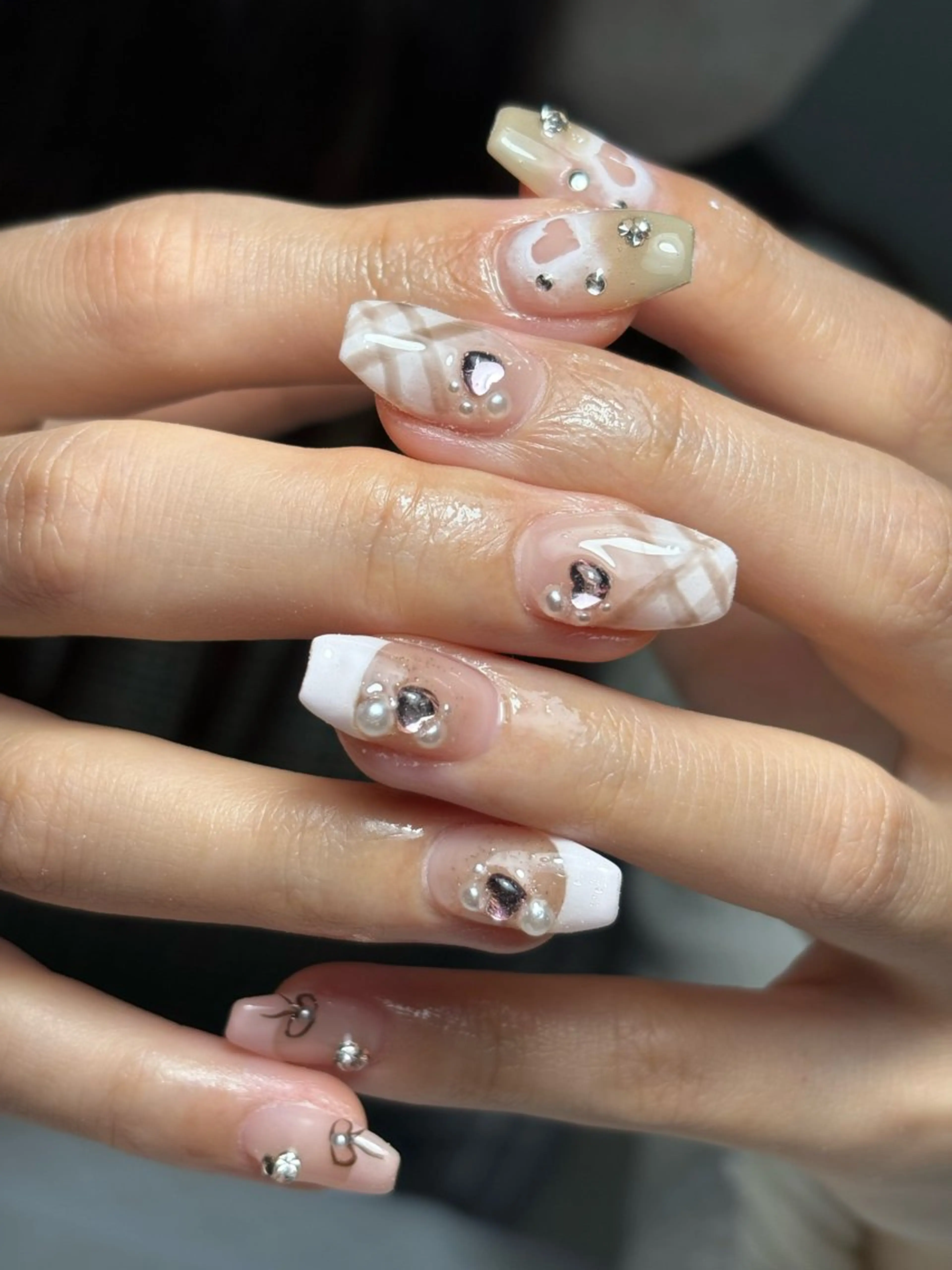 ネイル ハンドネイル フットネイル ✴︎ Delightのネイルデザイン