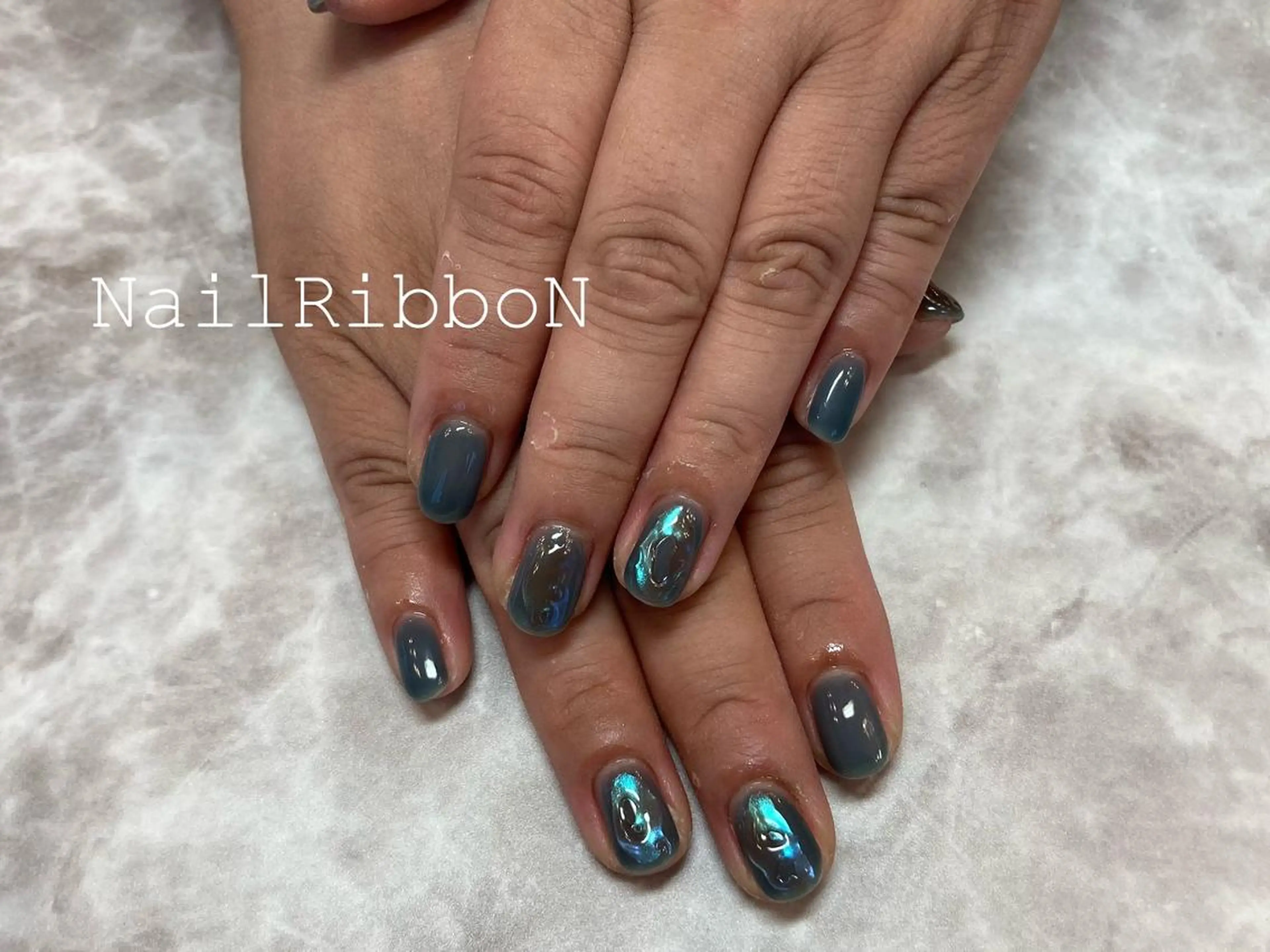 ネイル ネイルリボン 受付スタッフのネイルデザイン