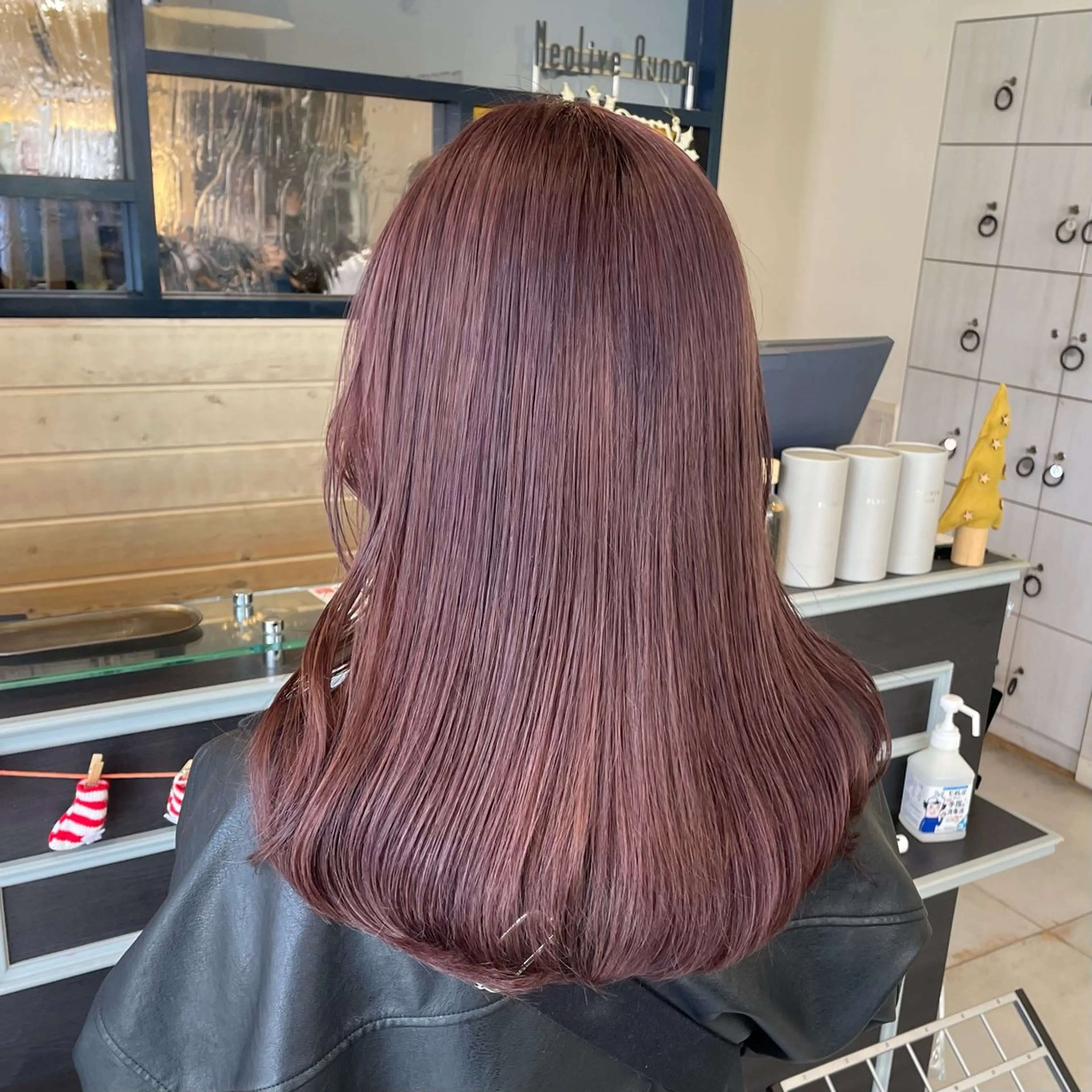 ミディアム カラー スナコザワ レナのヘアスタイル